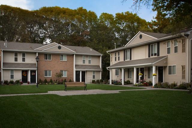 #3 photo, 1 Country Club Drive, サフォーク郡 Coram , NY 11727