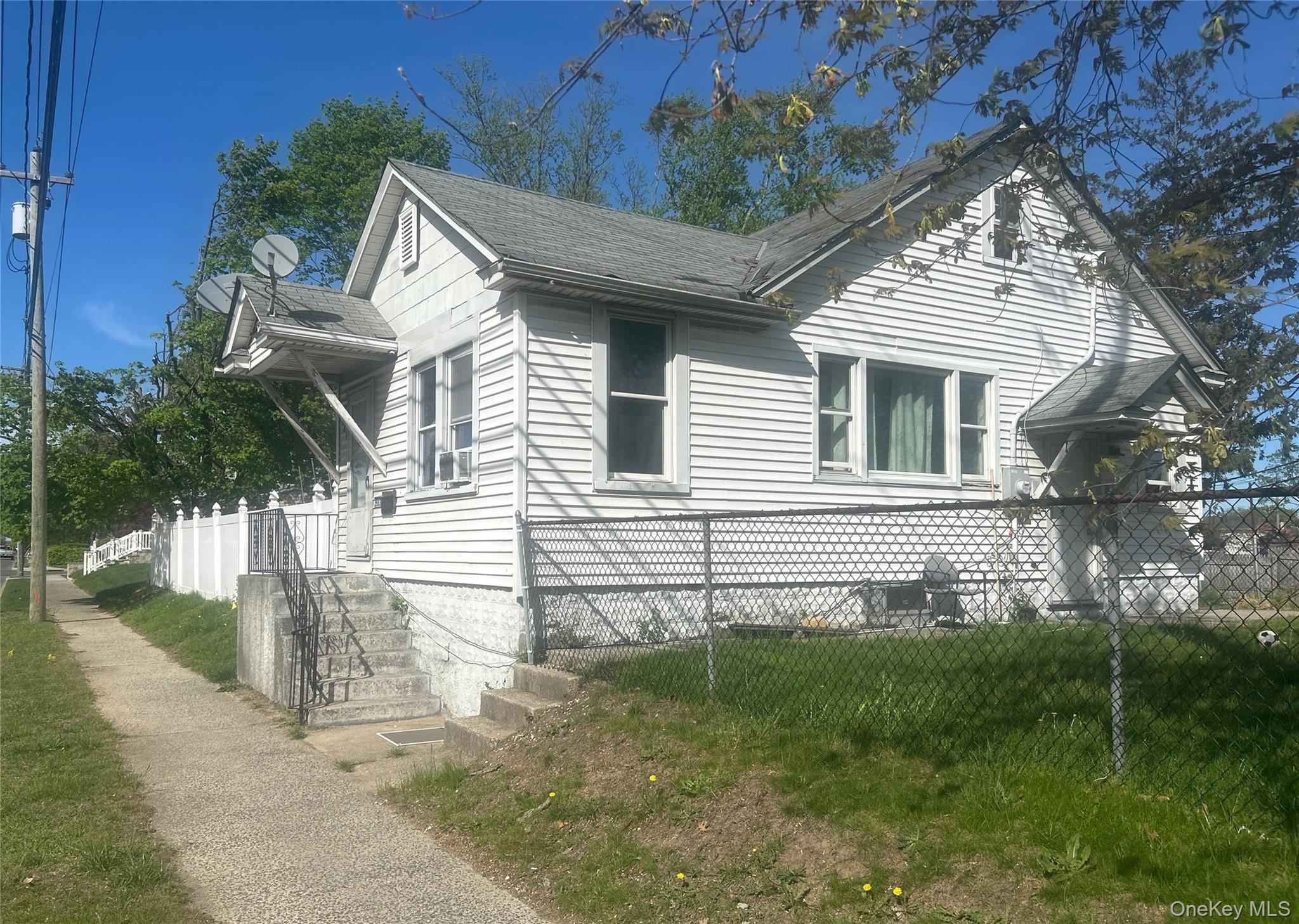 #3 photo, 583 Straight Path, サフォーク郡 West Babylon , NY 11704