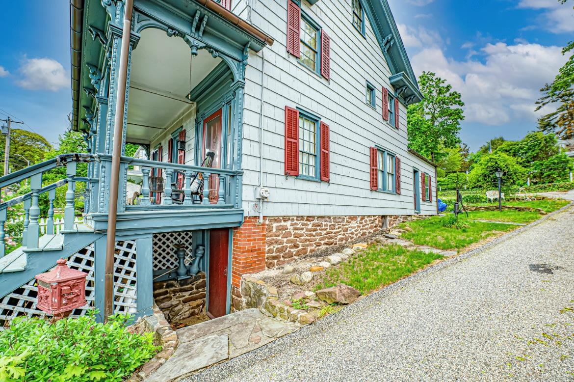 #3 photo, 110 E Broadway, سوفولك Port Jefferson , NY 11777