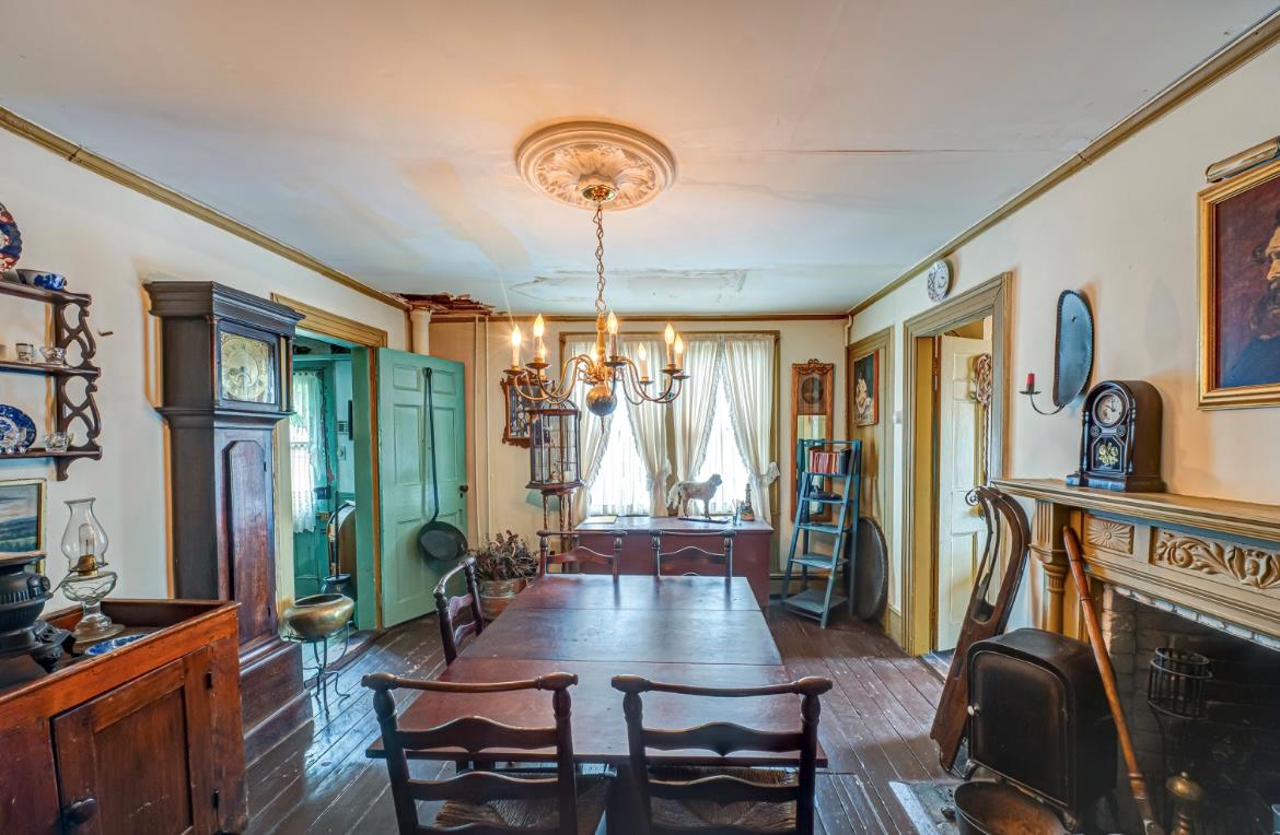 #7 photo, 110 E Broadway, سوفولك Port Jefferson , NY 11777