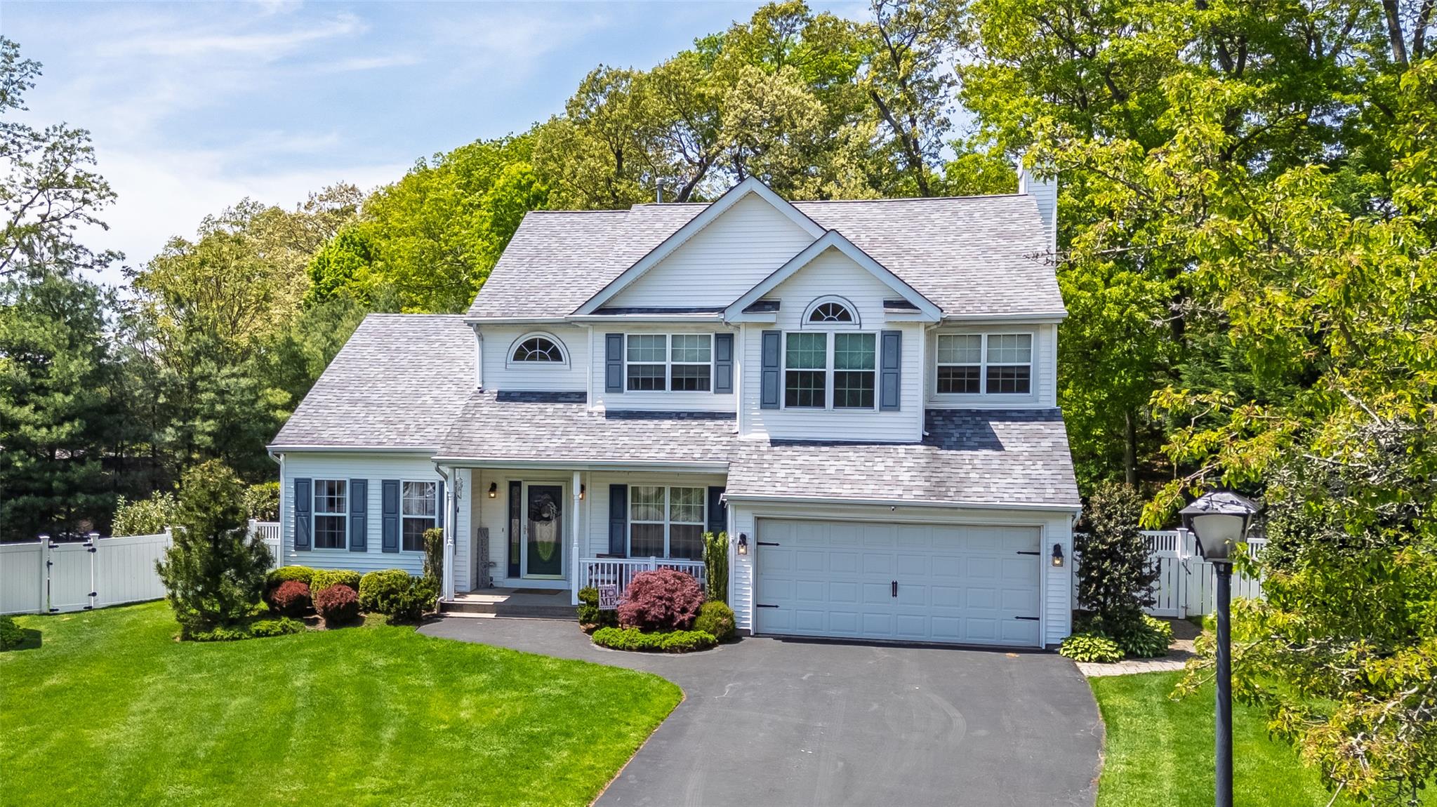 #1 photo, 21 Coventry Lane, سوفولك Smithtown , NY 11787