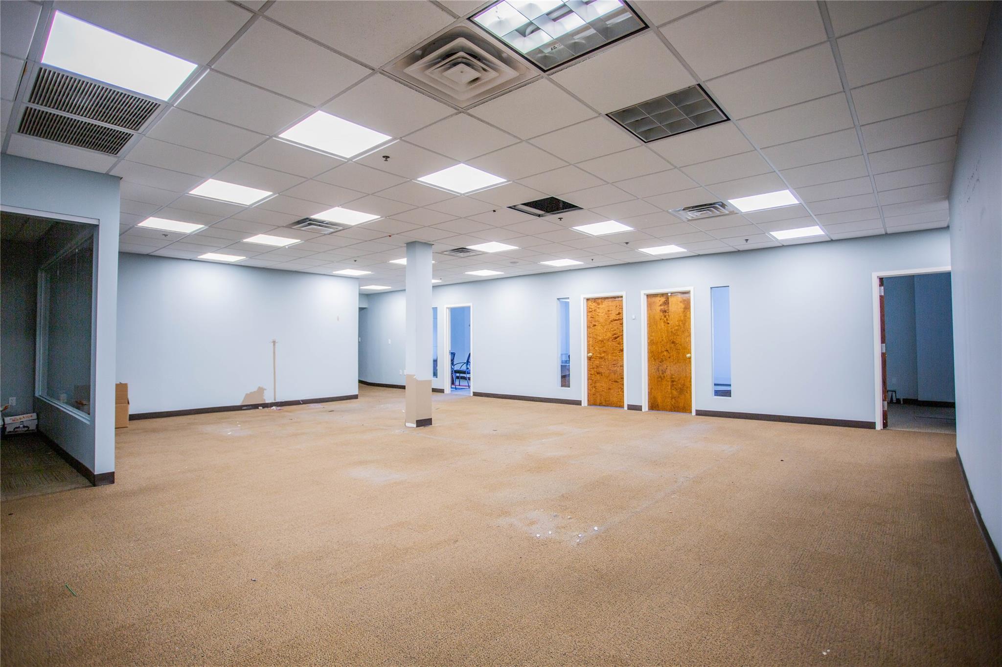 #14 photo, 486 Sunrise Highway, ナッソー郡 Rockville Centre , NY 11570