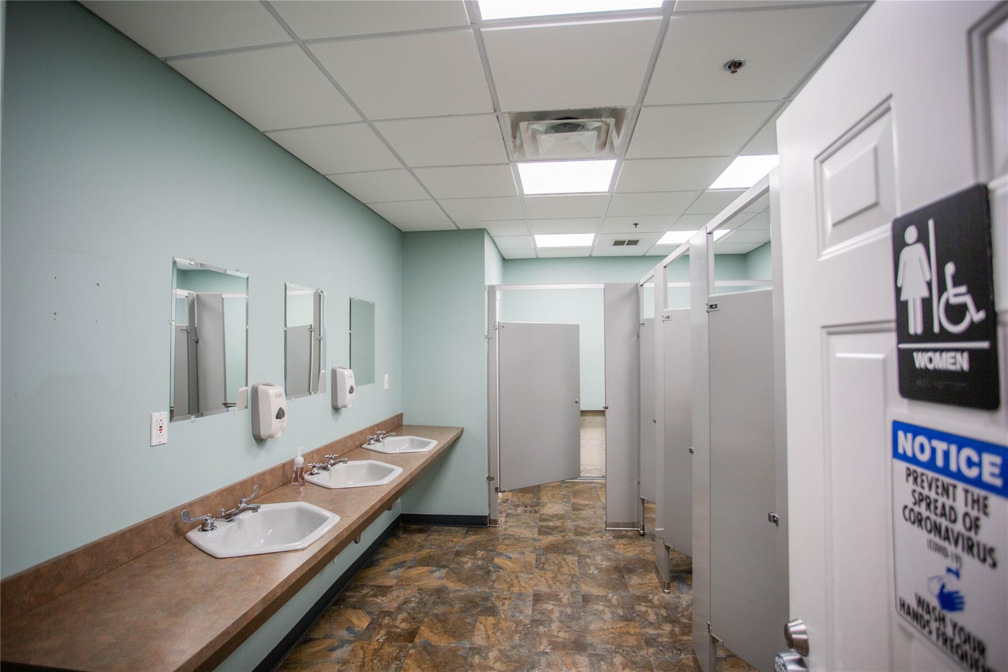 #16 photo, 486 Sunrise Highway, ナッソー郡 Rockville Centre , NY 11570