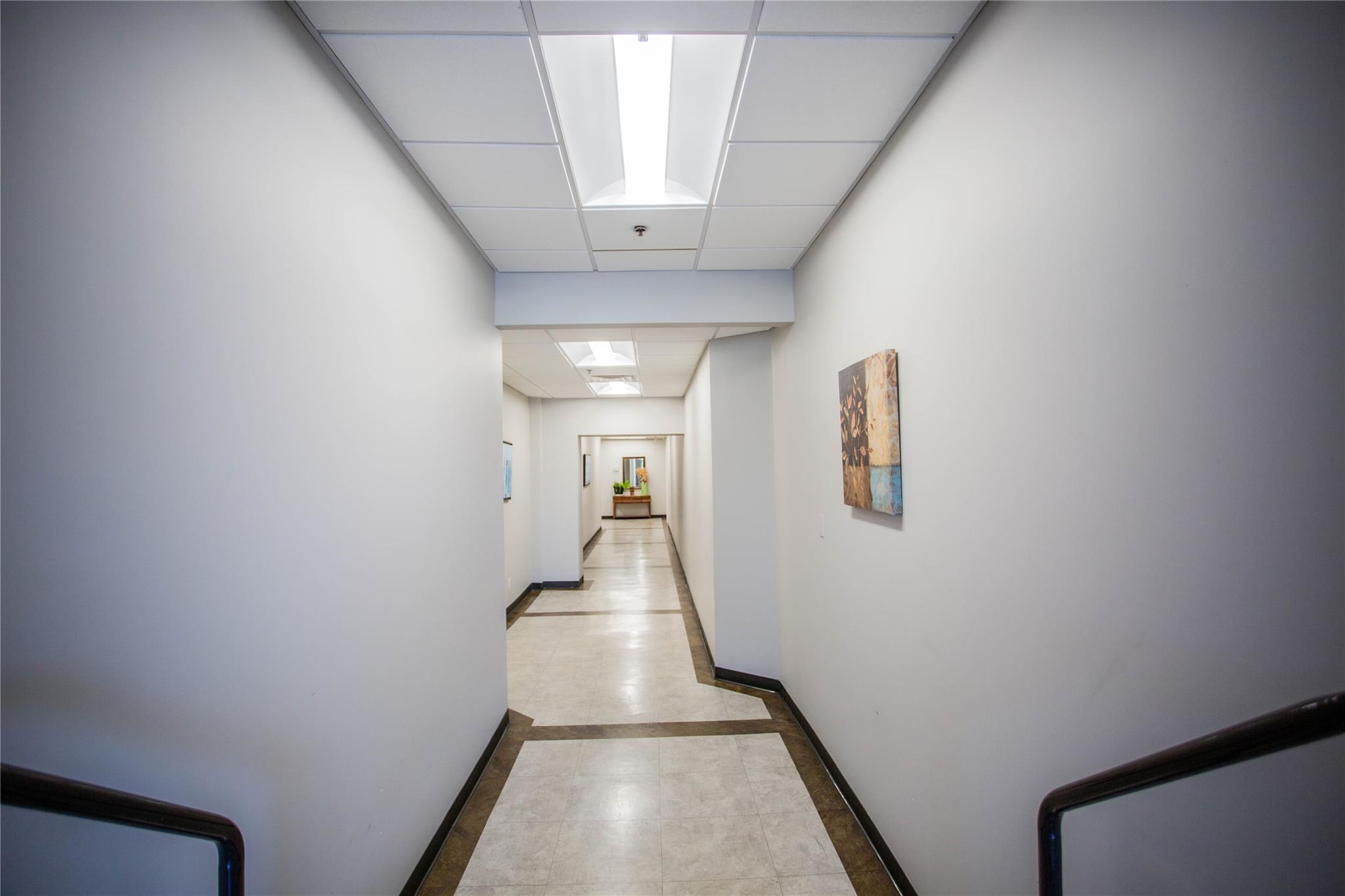 #4 photo, 486 Sunrise Highway, ナッソー郡 Rockville Centre , NY 11570