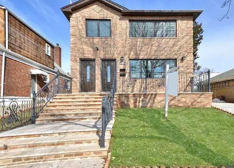 #1 photo, 135-19 62nd Avenue, Flushing , NY 11367