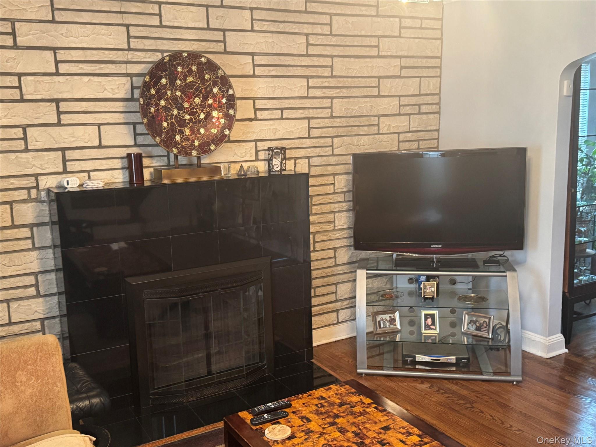 #12 photo, 111-54 178th Place, クイーンズ区 Addisleigh Park , NY 11433