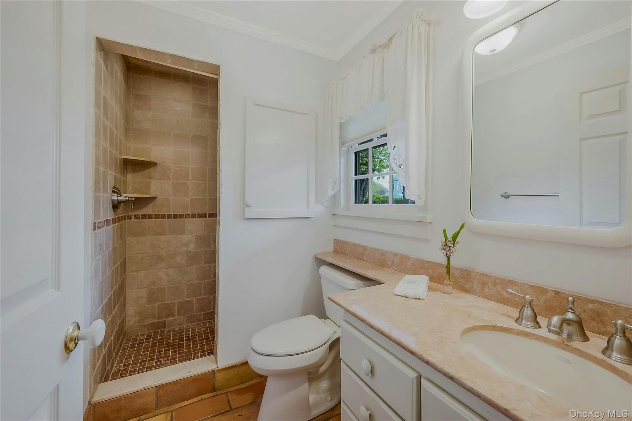 #14 photo, 5A/5B Jessup Lane, サフォーク郡 Quogue , NY 11959