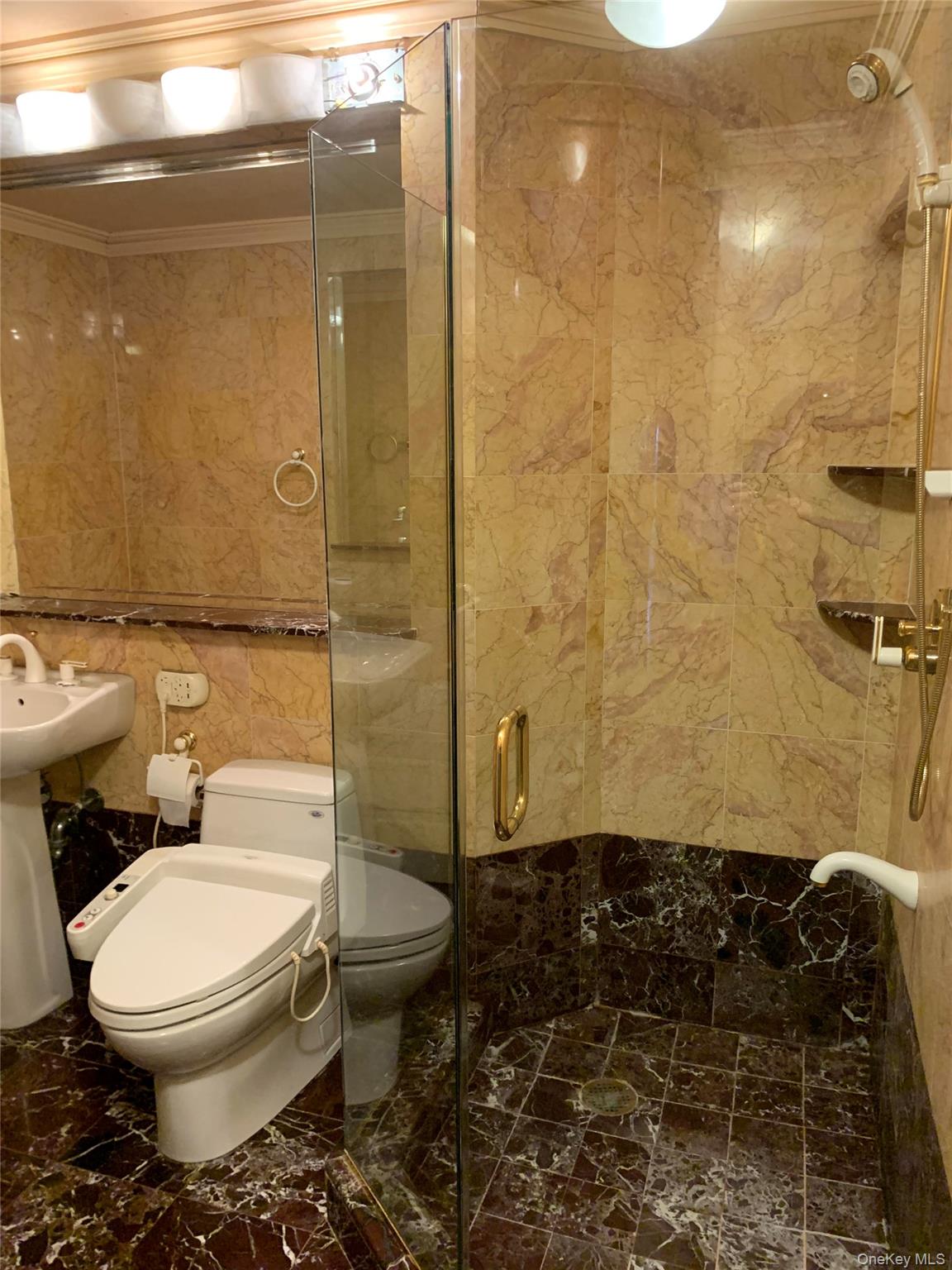 #15 photo, 112-01 ,17H Queens Blvd, फॉरेस्ट हिल्स Forest Hills , NY 11375