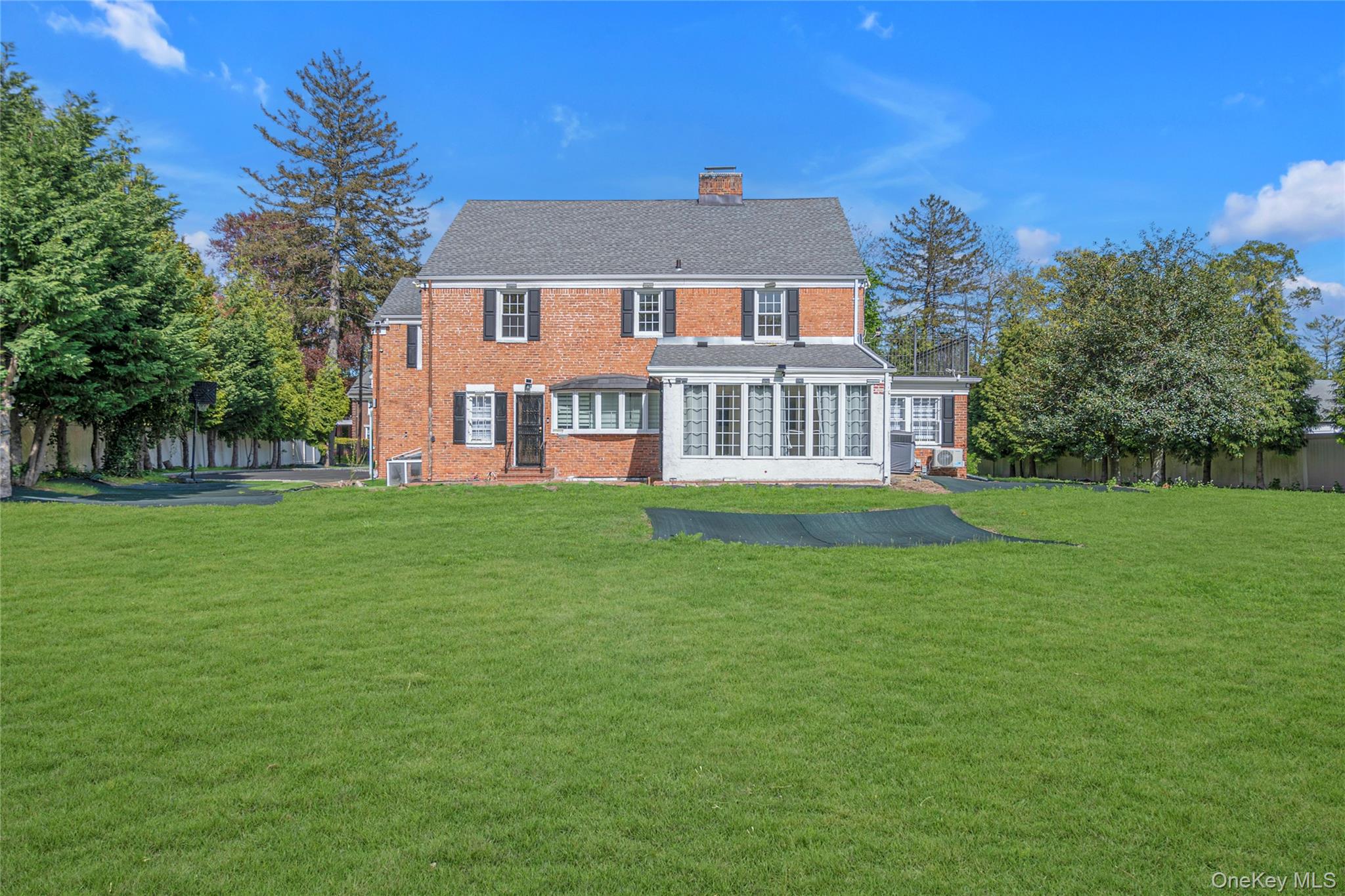 #2 photo, 13 Arbor Place, ナッソー郡 Glen Cove , NY 11542