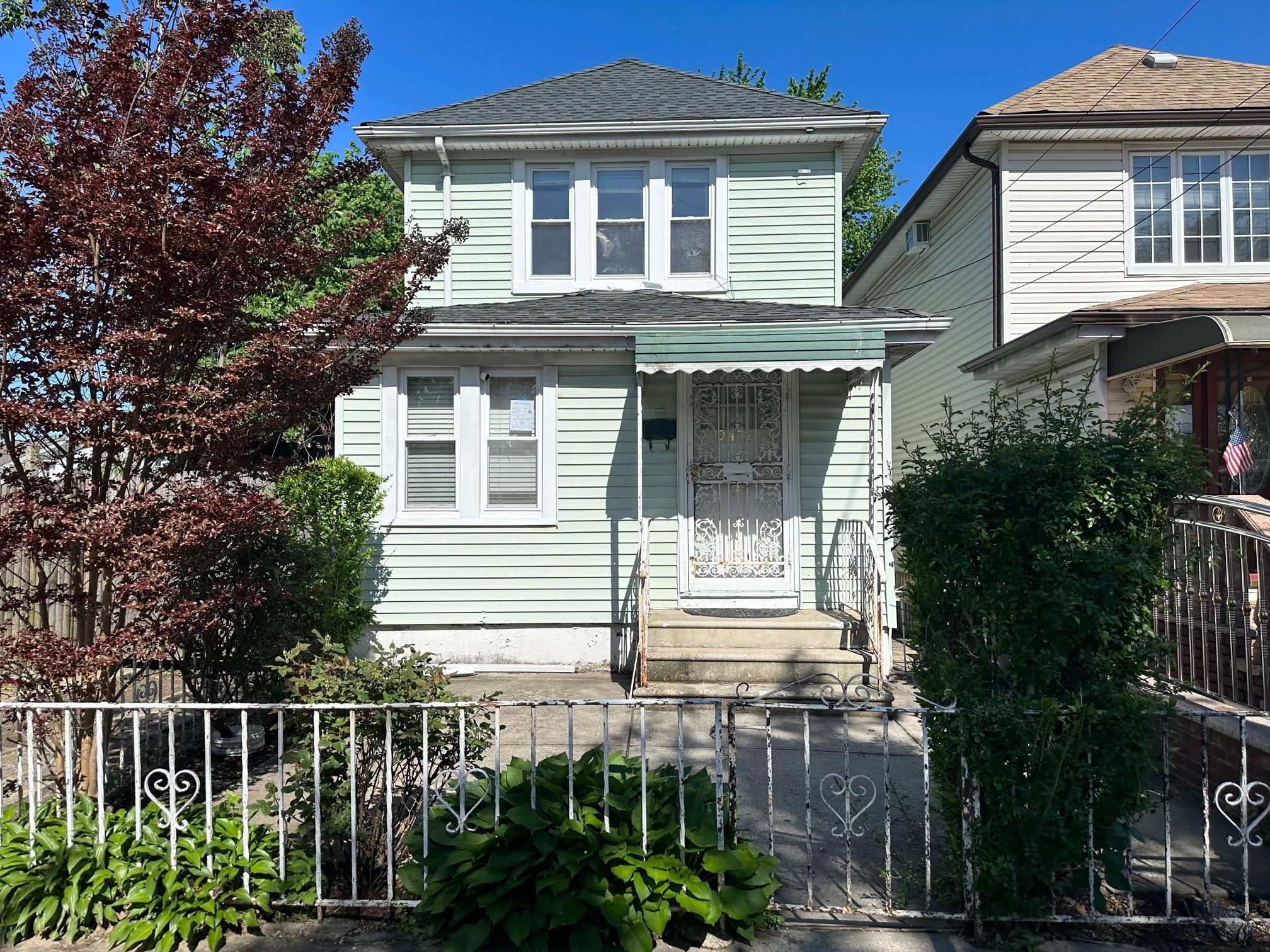 #1 photo, 94-72 199 Street, Hollis , NY 11423