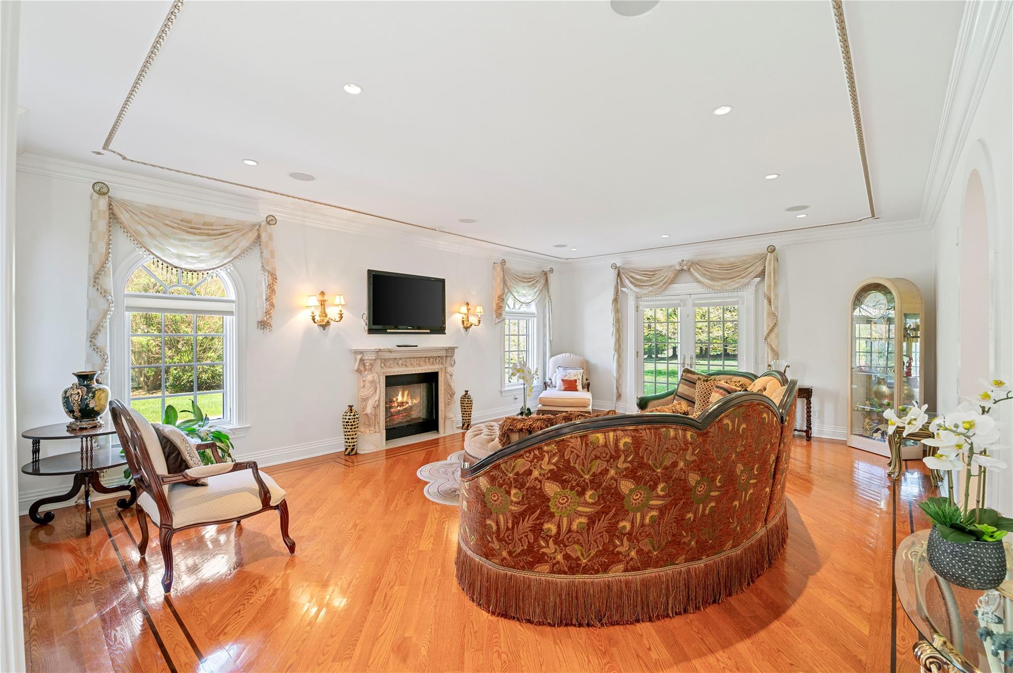 #10 photo, 8 Tatem Way, ナッソー郡 Old Westbury , NY 11568