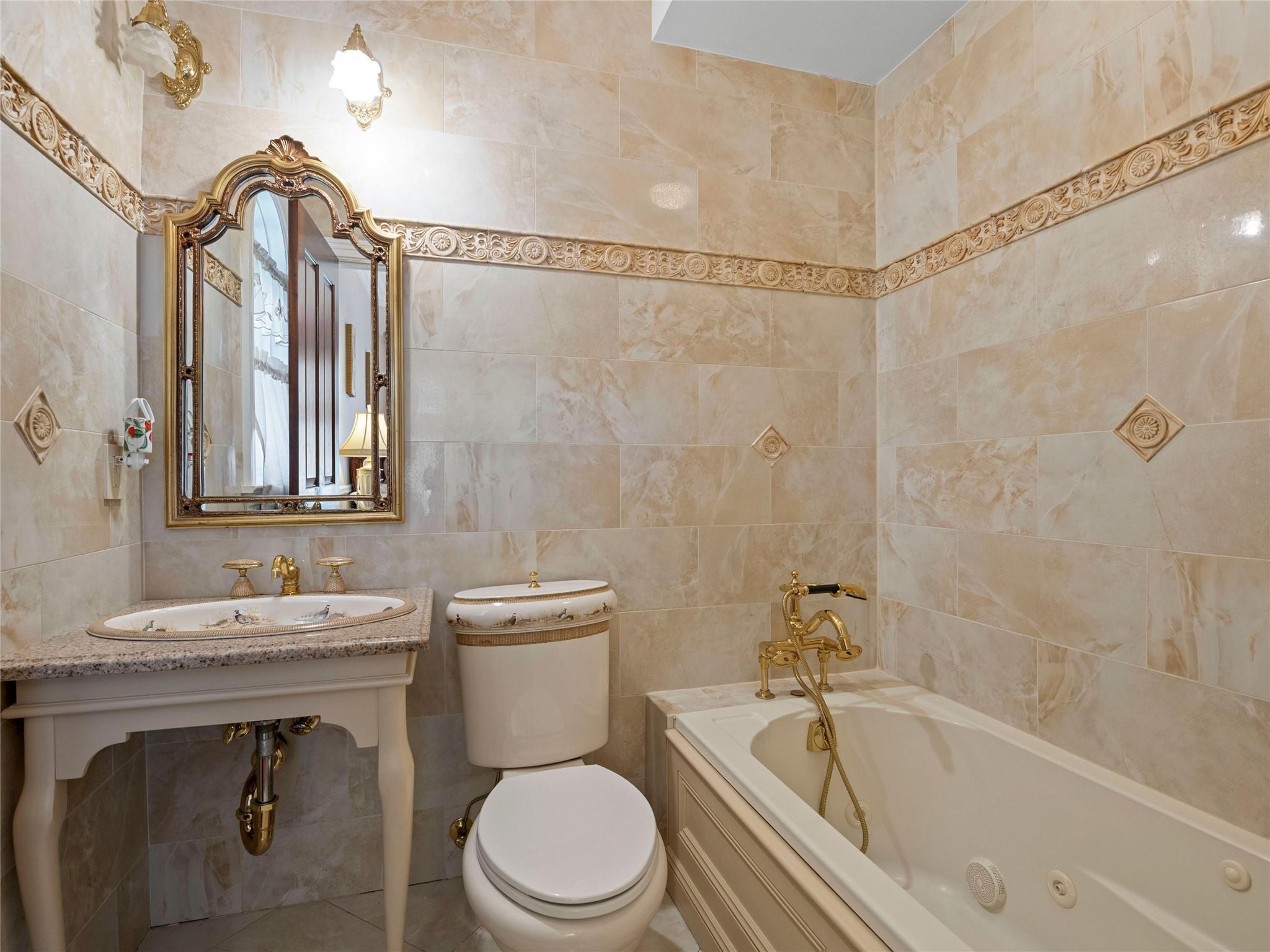 #15 photo, 8 Tatem Way, ナッソー郡 Old Westbury , NY 11568