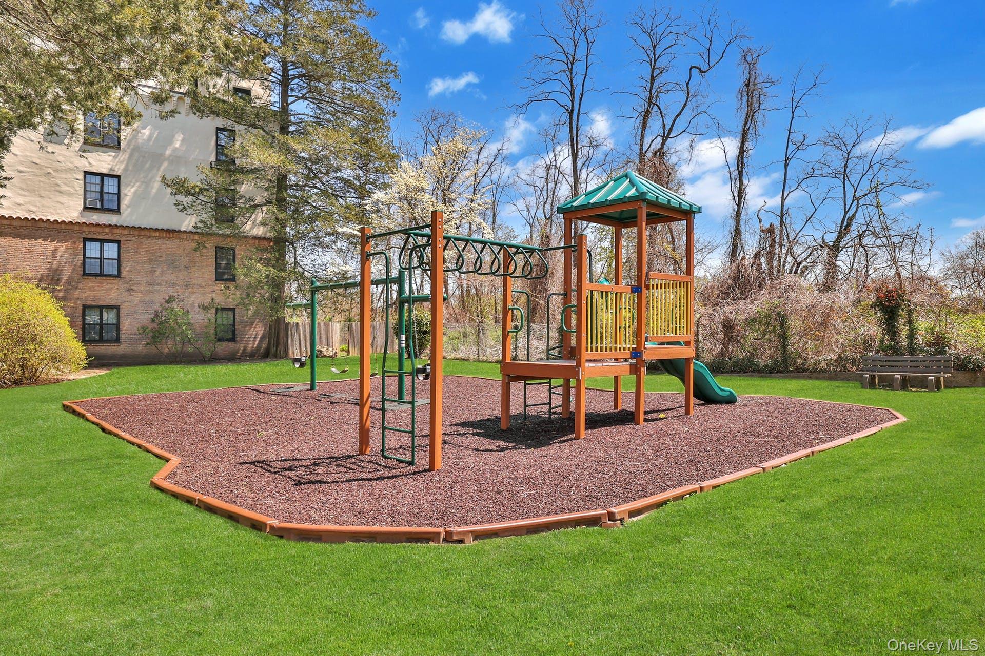 #20 photo, 1273 North Avenue, New Rochelle , NY 10804