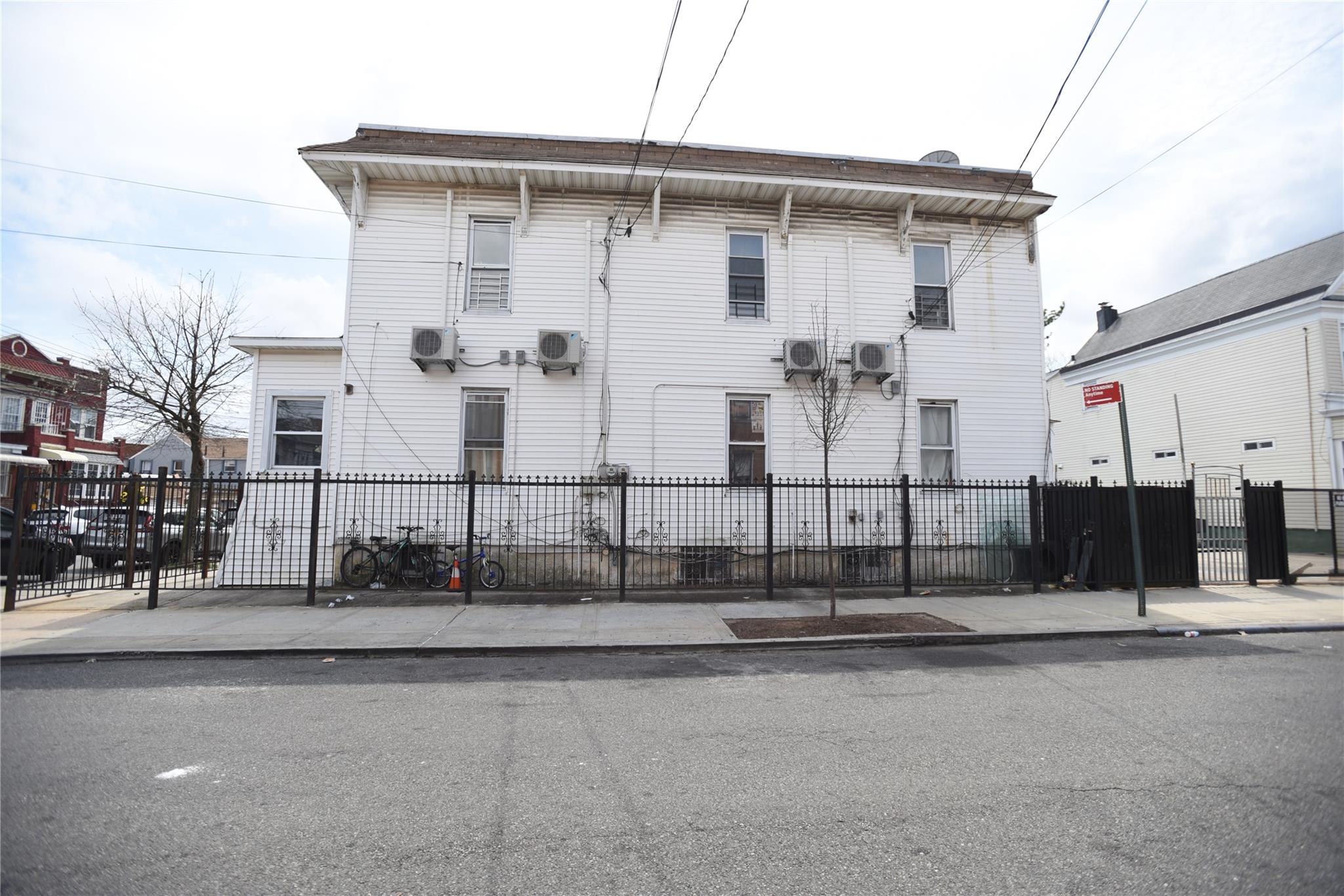 #1 photo, 87-26 75 Street, 皇后區 木港 Woodhaven , NY 11421