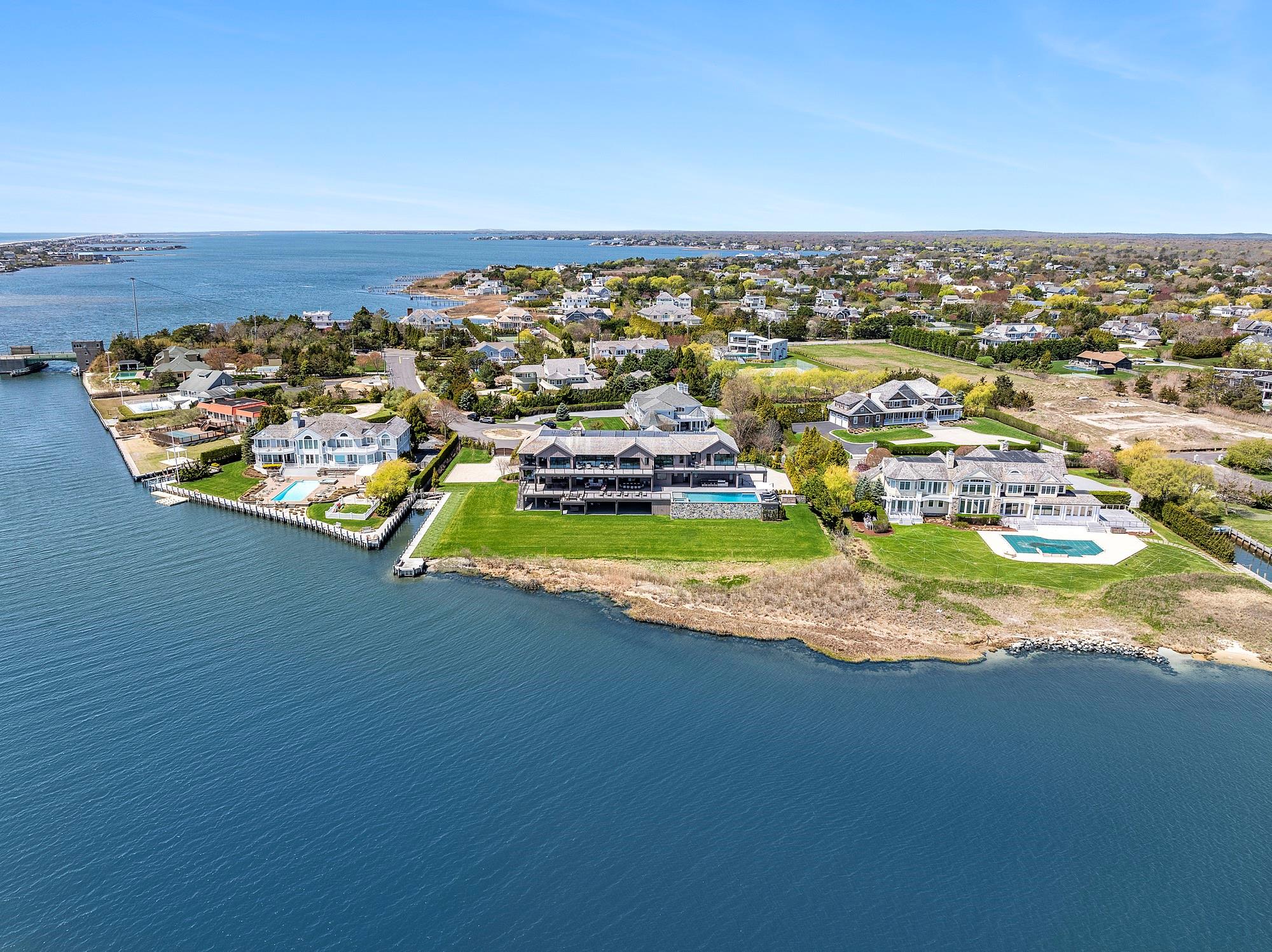 #2 photo, 34 Westbridge Road, サフォーク郡 Westhampton Beach , NY 11978