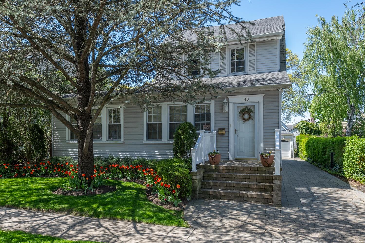 #1 photo, 140 Emerson Avenue, ناسو Floral Park , NY 11001