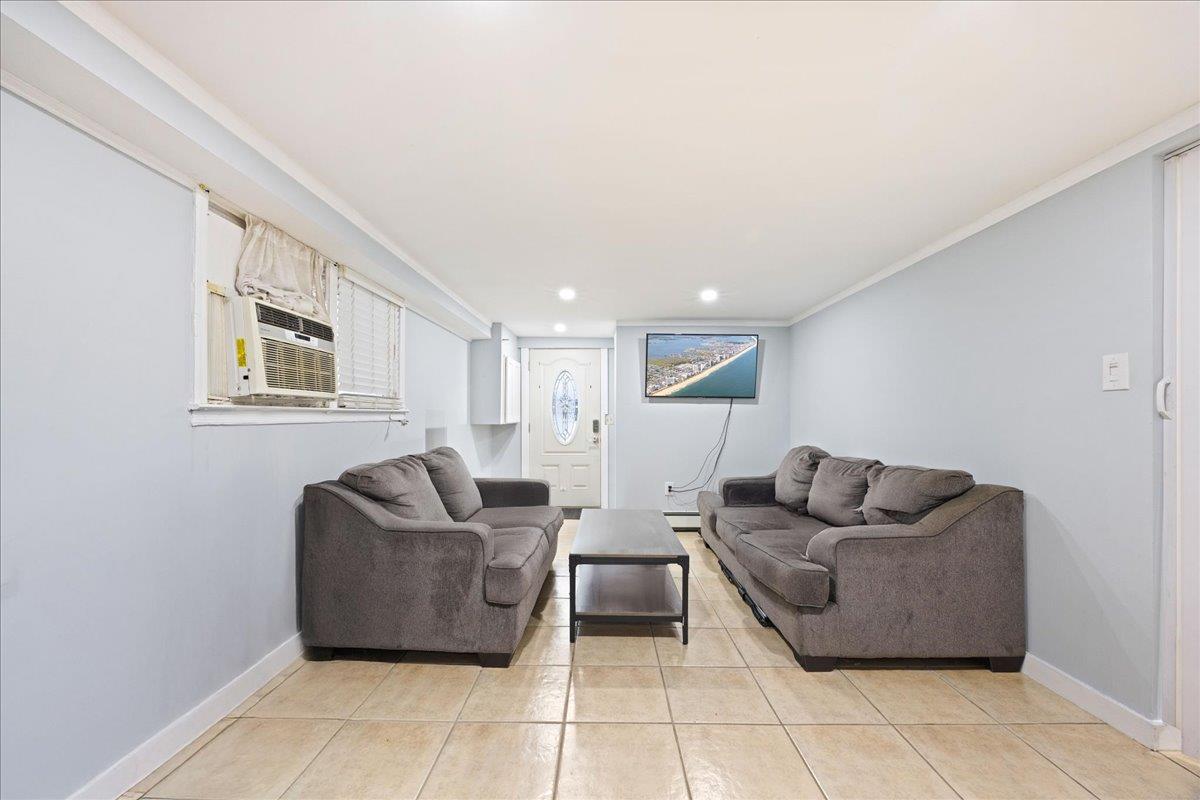 #19 photo, 254 Hyatt Avenue, Yonkers , NY 10704