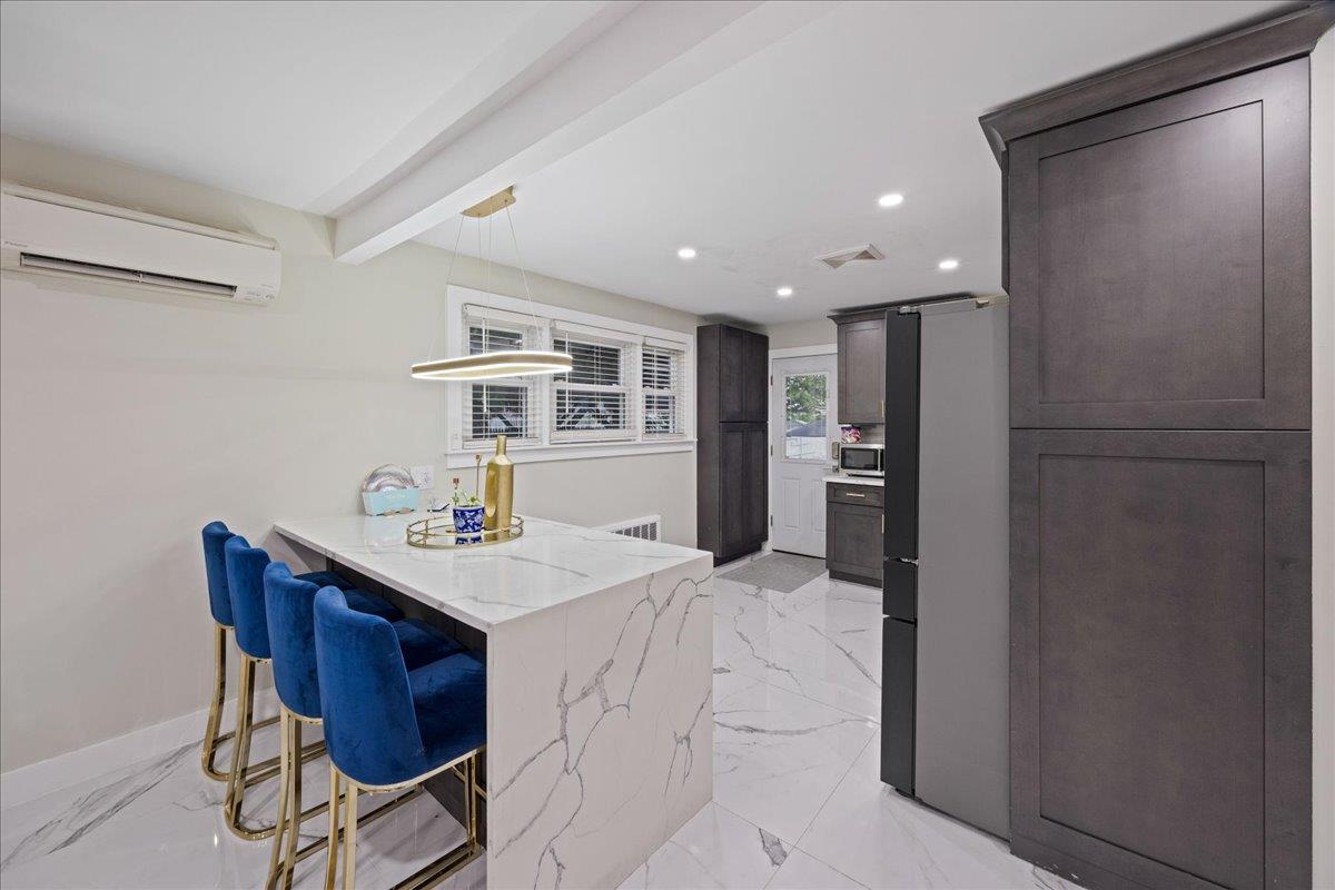 #7 photo, 254 Hyatt Avenue, Yonkers , NY 10704