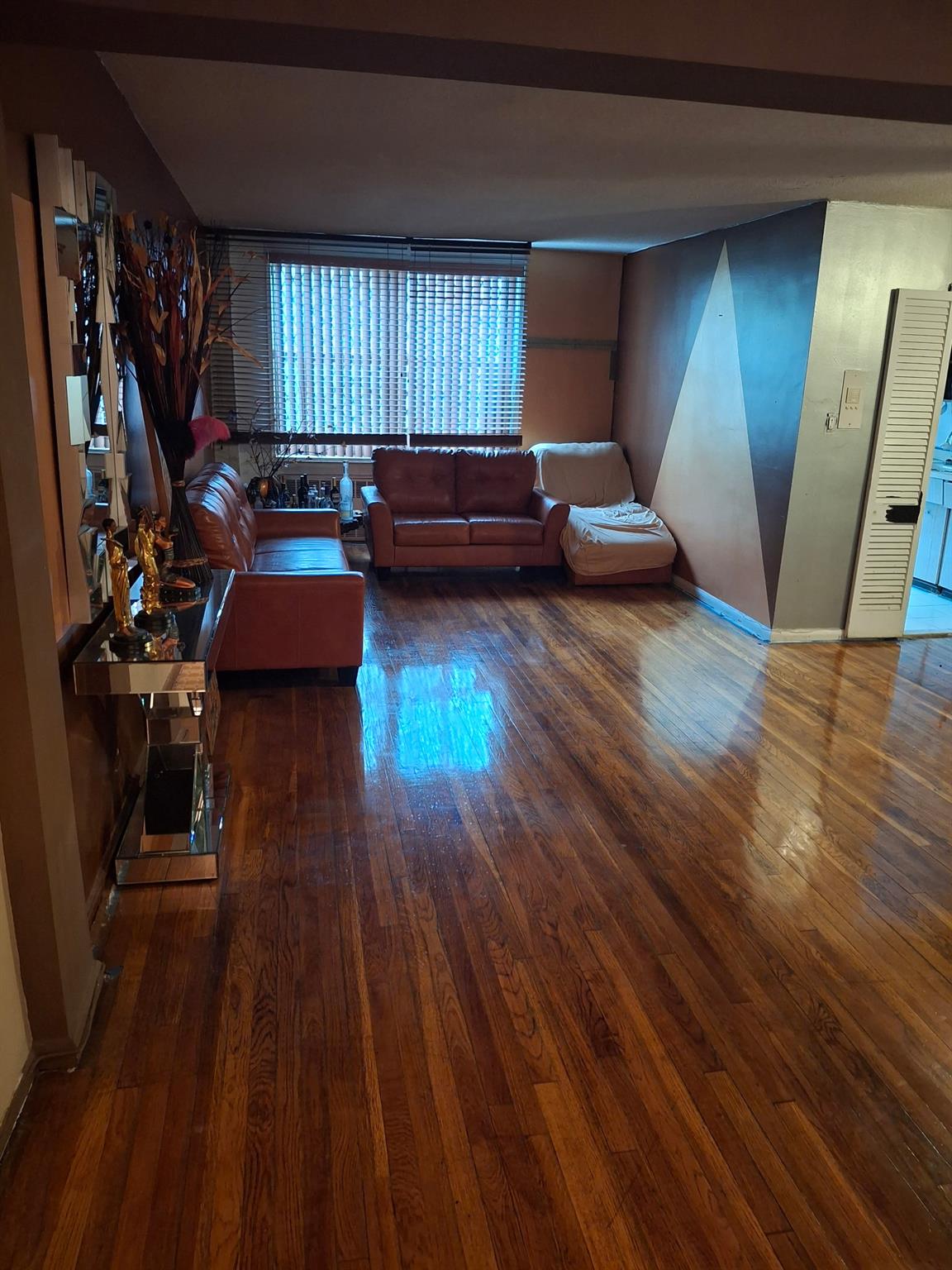 #6 photo, 814 B TILDEN Street, Bronx , NY 10467