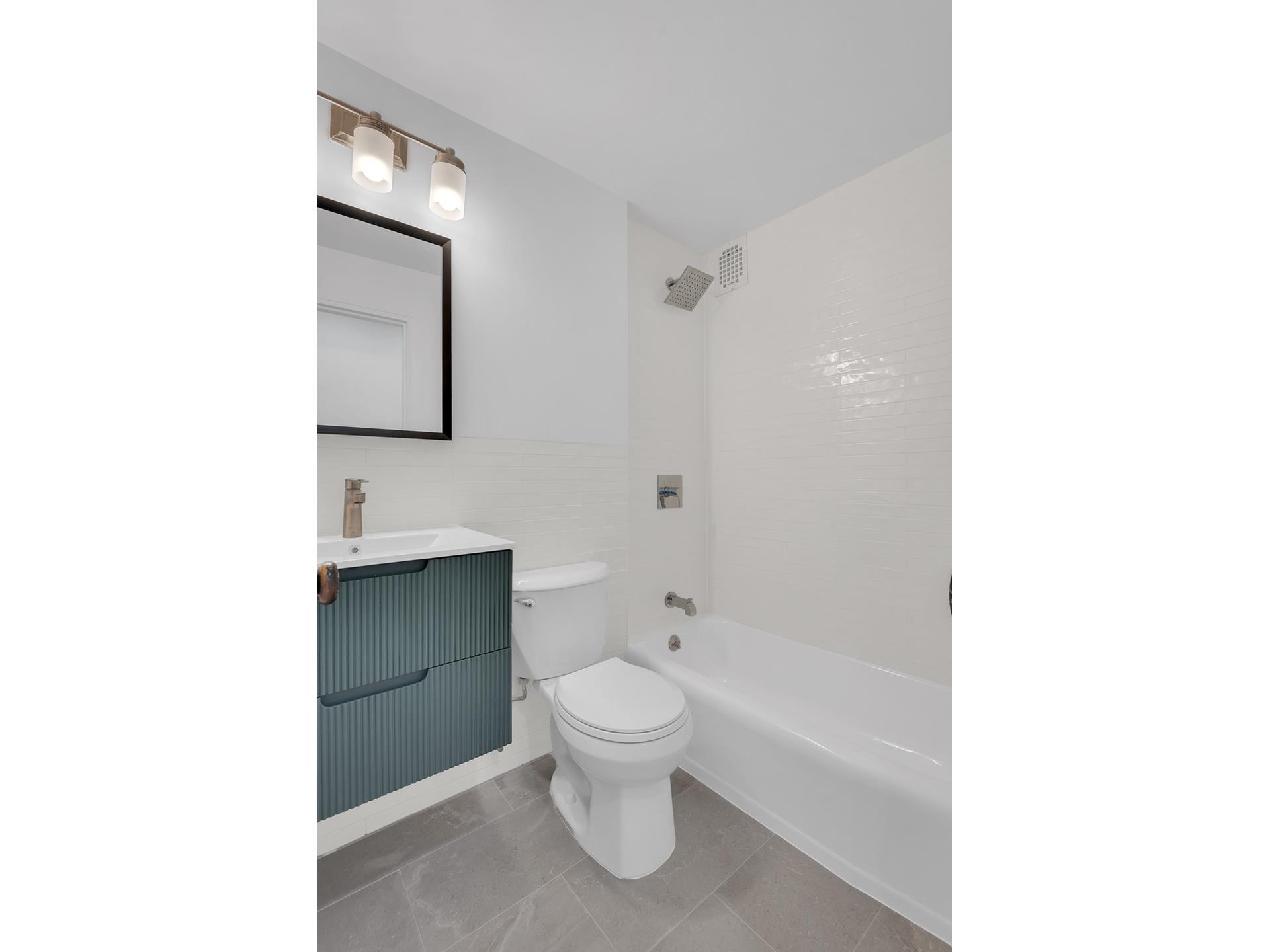 #10 photo, 345 E 52ND Street, マンハッタン Turtle Bay , NY 10022