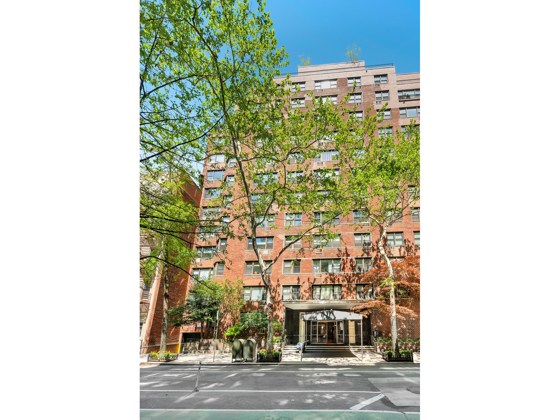 #13 photo, 345 E 52ND Street, マンハッタン Turtle Bay , NY 10022