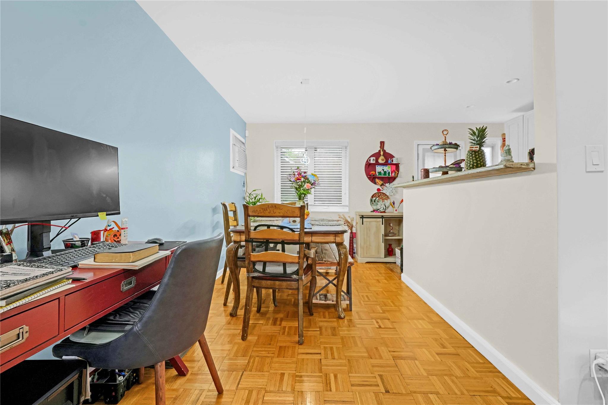 #4 photo, 13-10 212th Street, Bayside , NY 11360