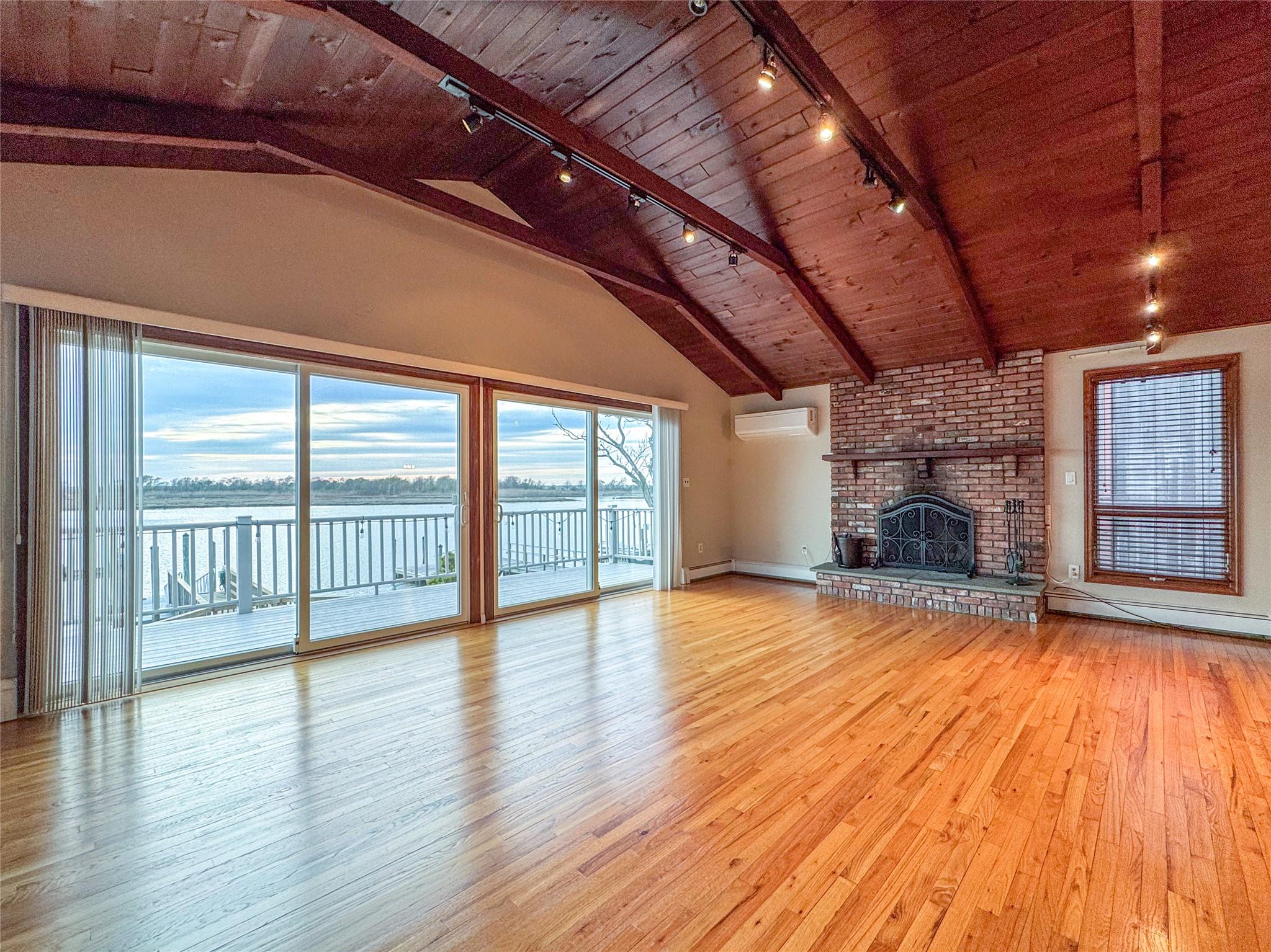 #8 photo, 208 Block Lane, ナッソー郡 Harbor Isle , NY 11558