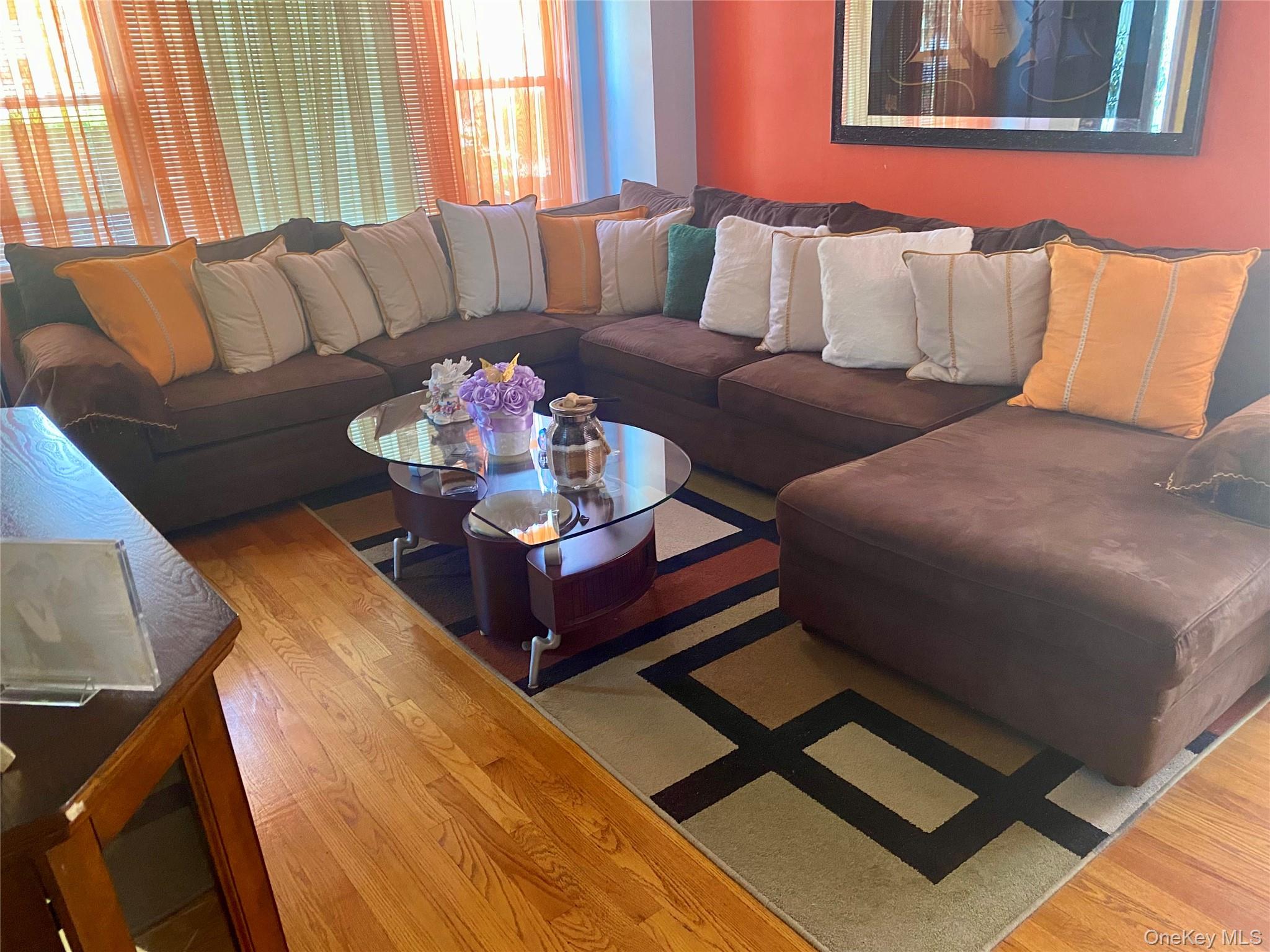 #3 photo, 204 Beech Street, ナッソー郡 Valley Stream , NY 11580