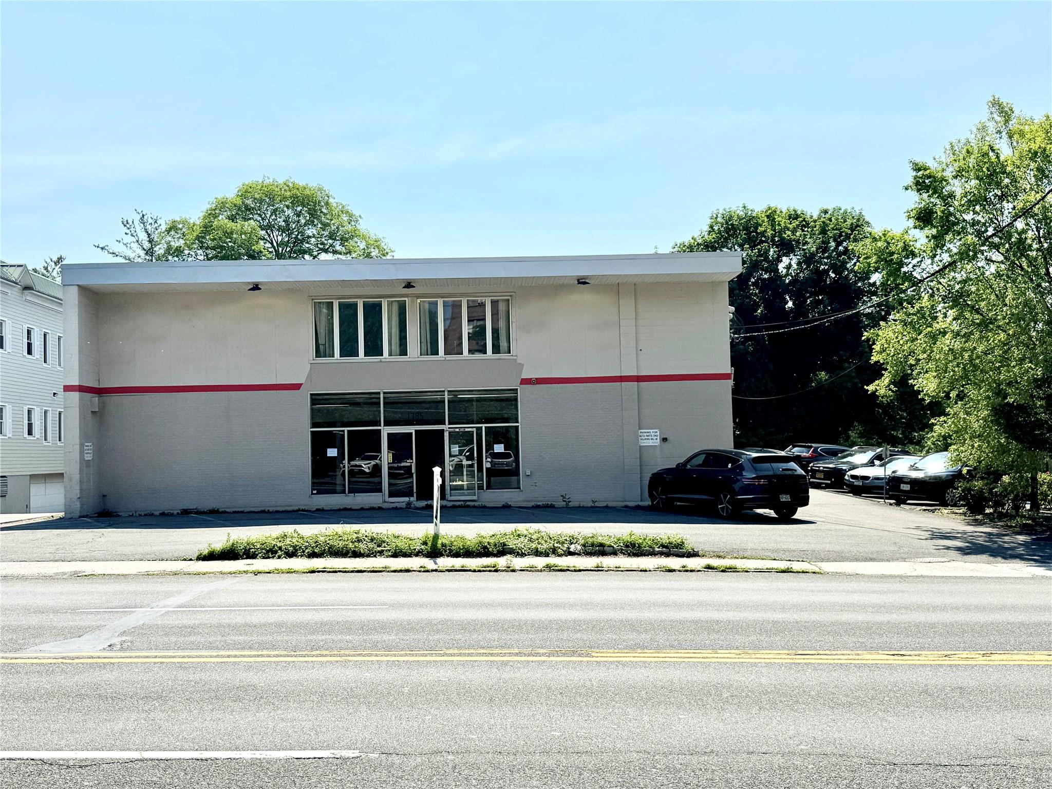 #2 photo, 1395 Boston Post Road, Larchmont , NY 10538