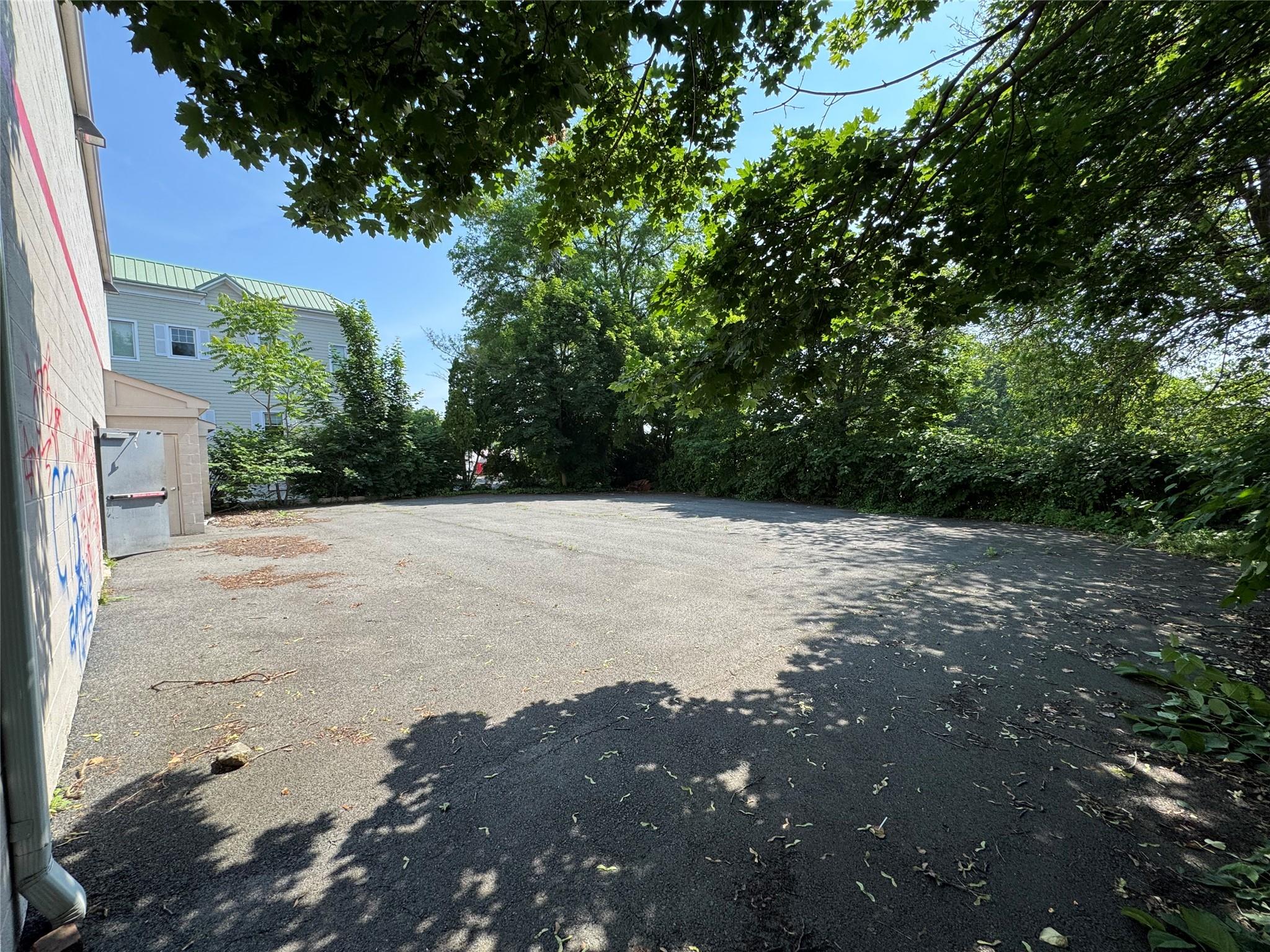 #4 photo, 1395 Boston Post Road, Larchmont , NY 10538