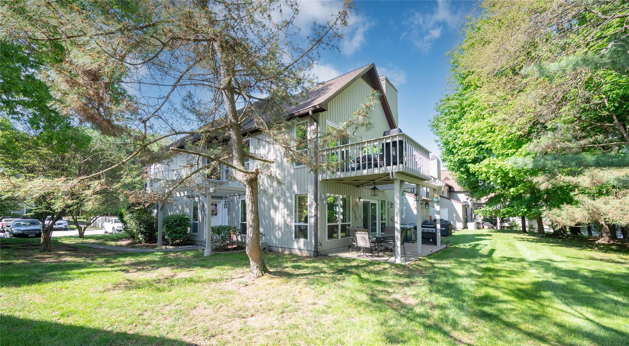 #1 photo, 33 Villa Drive, Peekskill , NY 10566