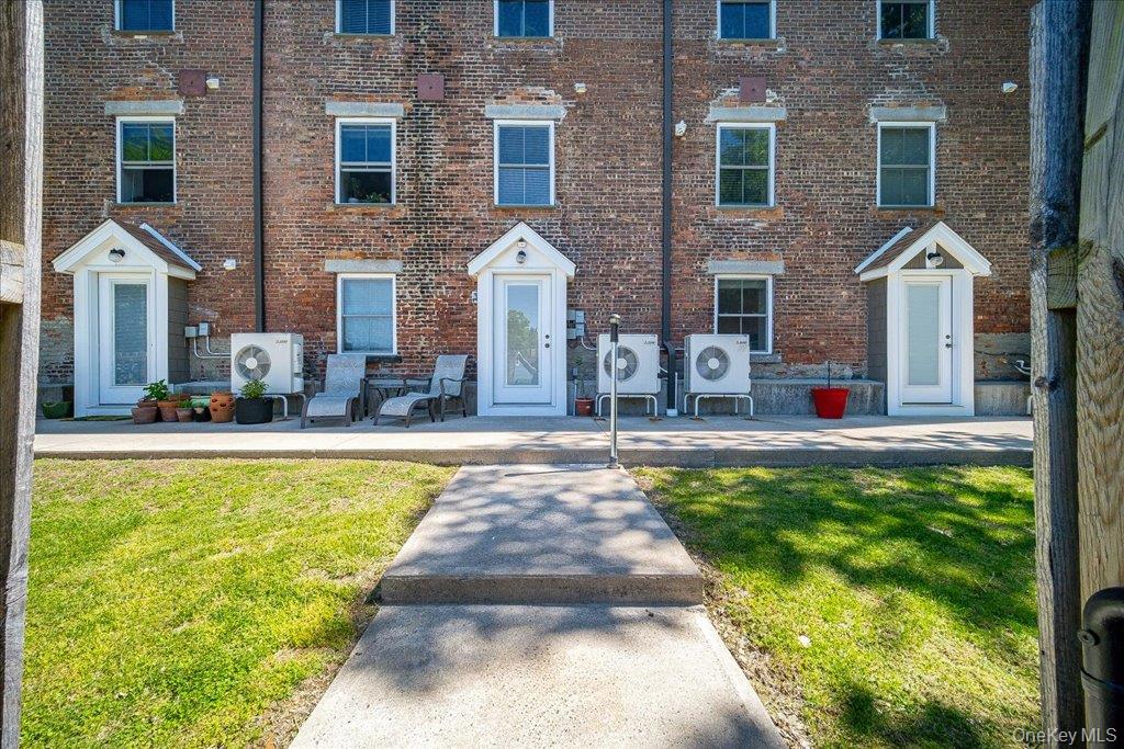 #19 photo, 65-71 E Main Street, Beacon , NY 12508