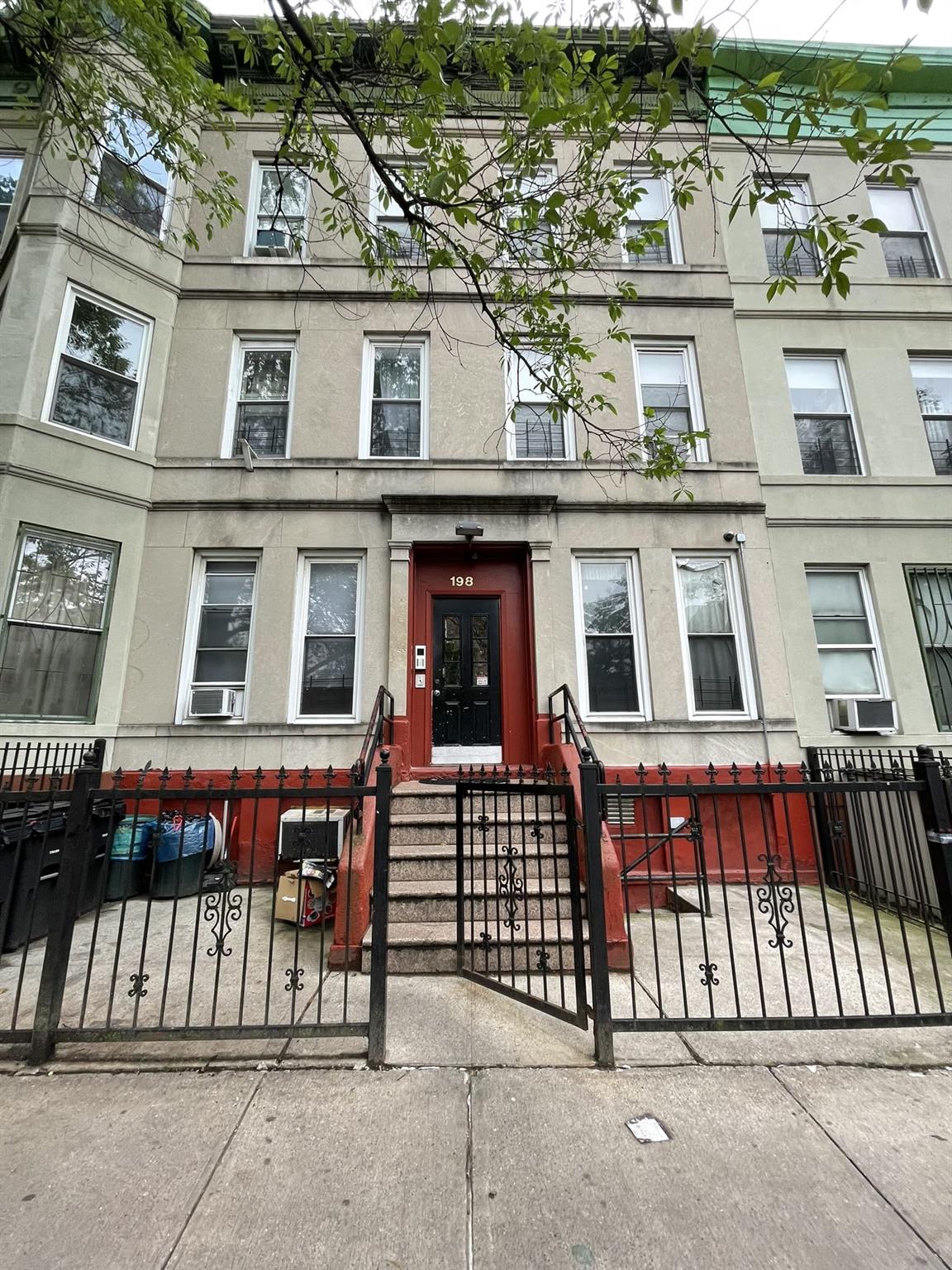 #2 photo, 198 Hull Street, ブルックリン区 Brooklyn , NY 11233