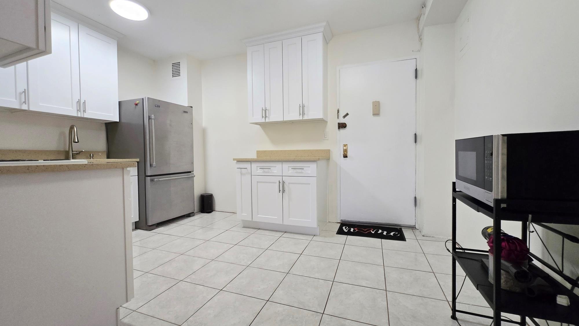 #16 photo, 160-10 89 Avenue, Jamaica , NY 11432