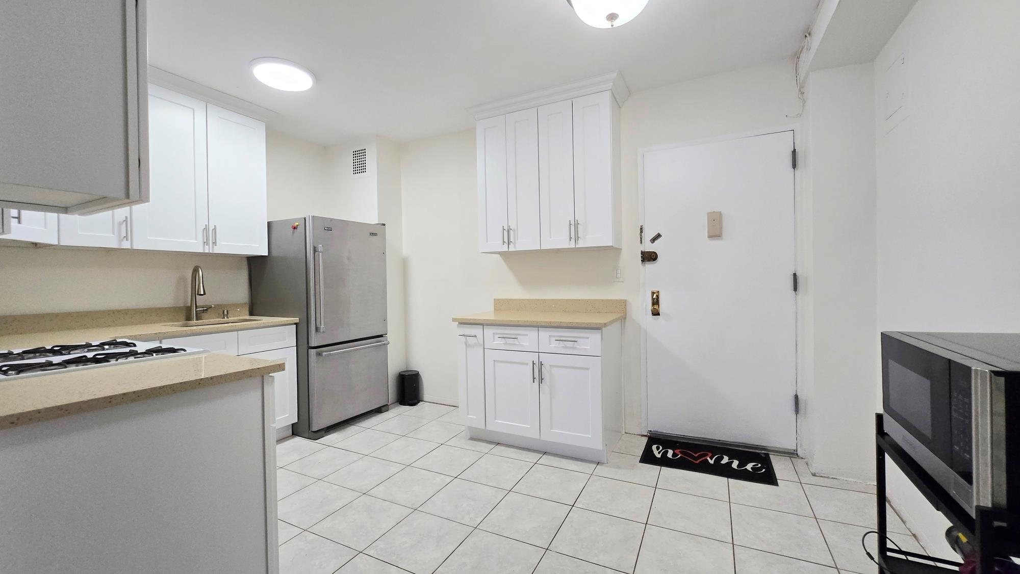 #18 photo, 160-10 89 Avenue, Jamaica , NY 11432