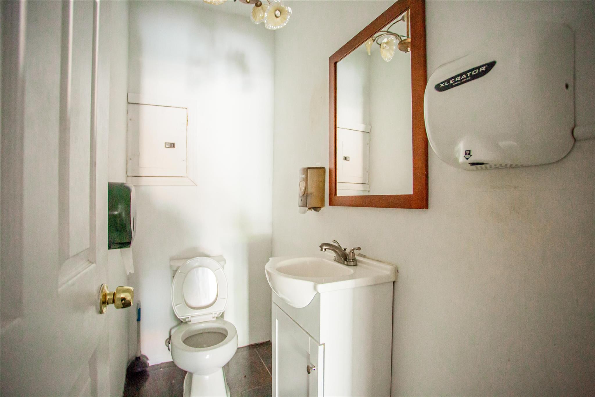 #8 photo, 138 E Park Ave, ナッソー郡 Long Beach , NY 11561