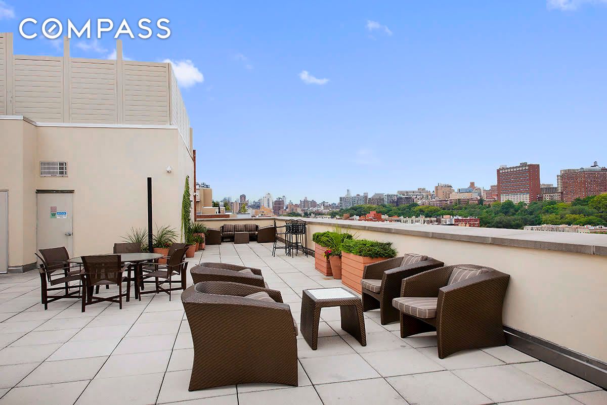 #8 photo, 2300 Frederick Douglass Boulevard, マンハッタン Harlem , NY 10027