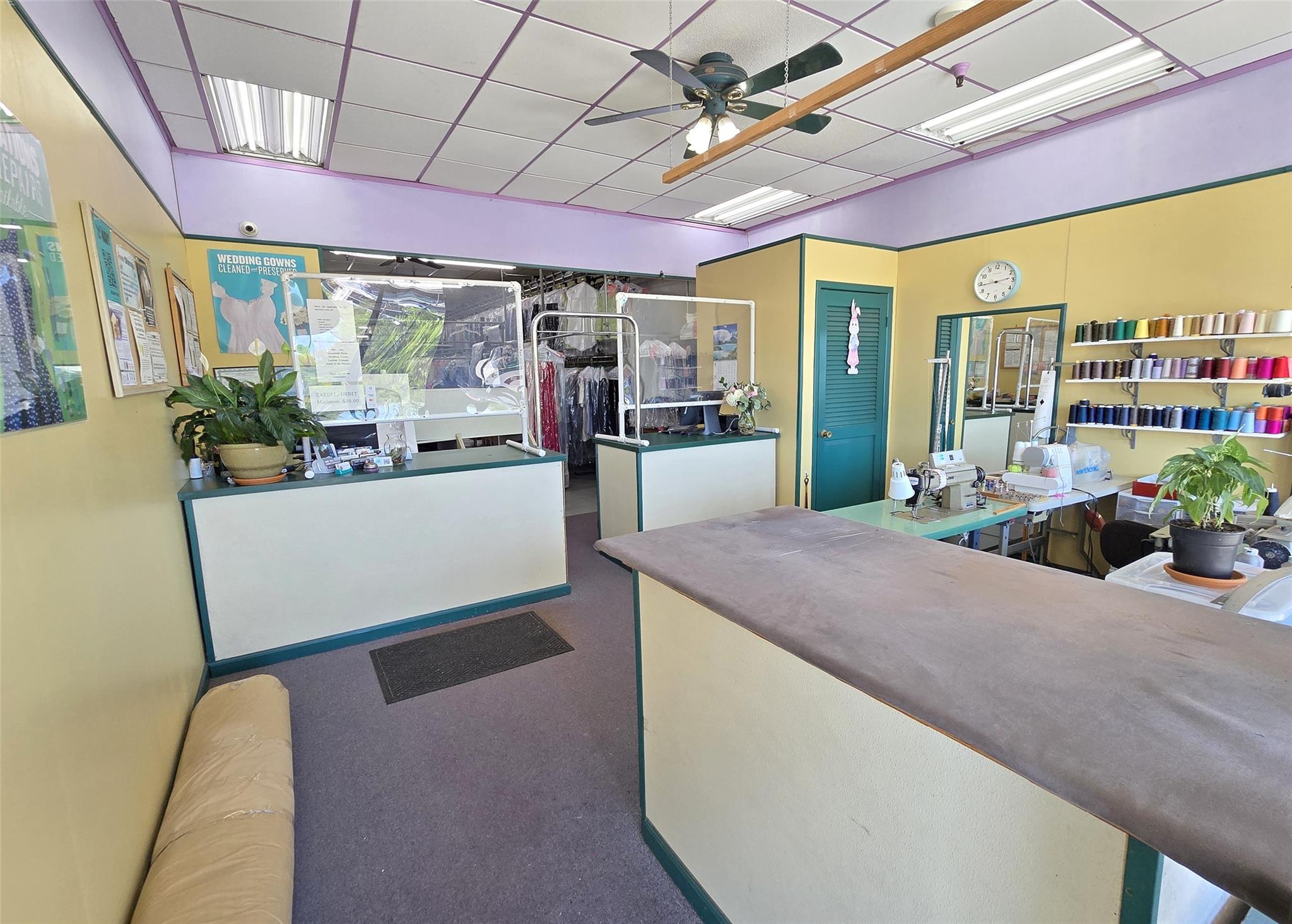 #4 photo, 231 Middle Country Road, サフォーク郡 Selden , NY 11784