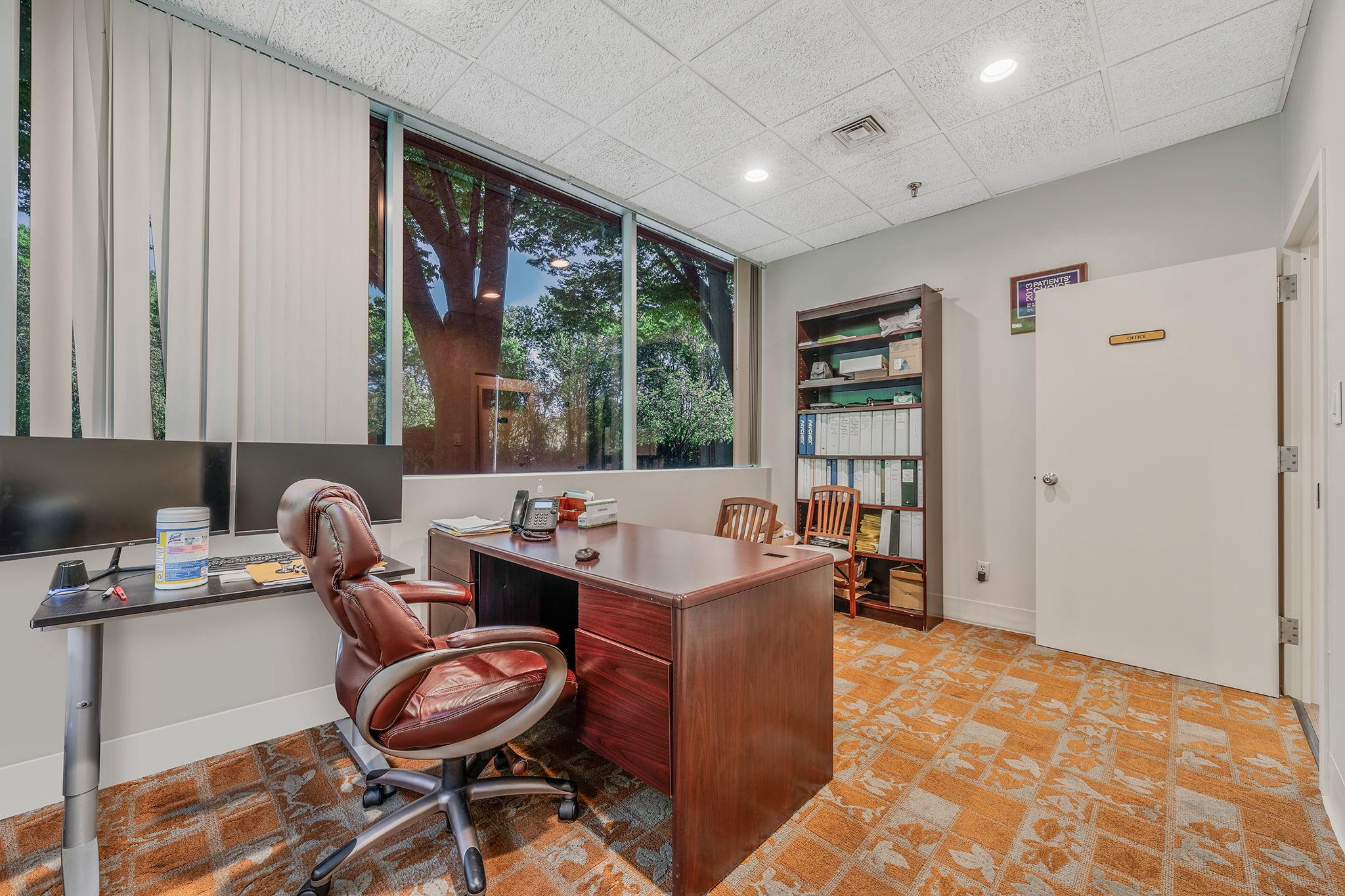 #15 photo, 8 Technology Drive, サフォーク郡 East Setauket , NY 11733