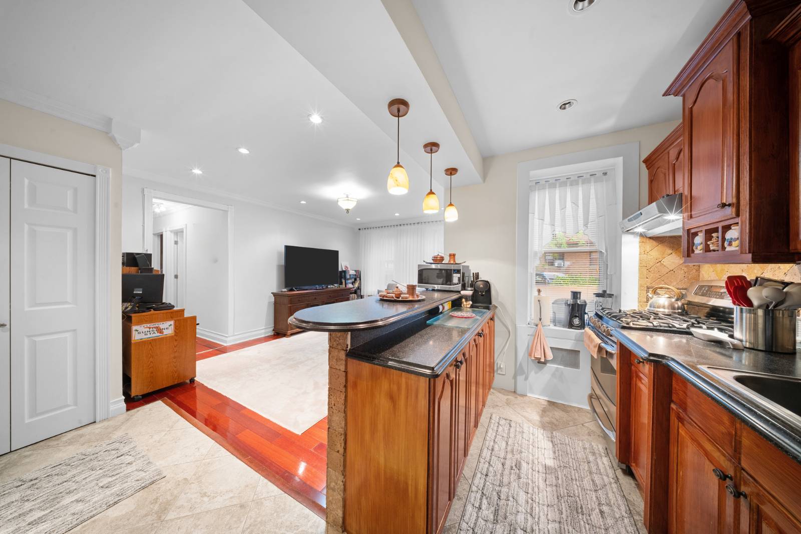 #10 photo, 10807 65th Rd, #1C, Forest Hills , NY 11375