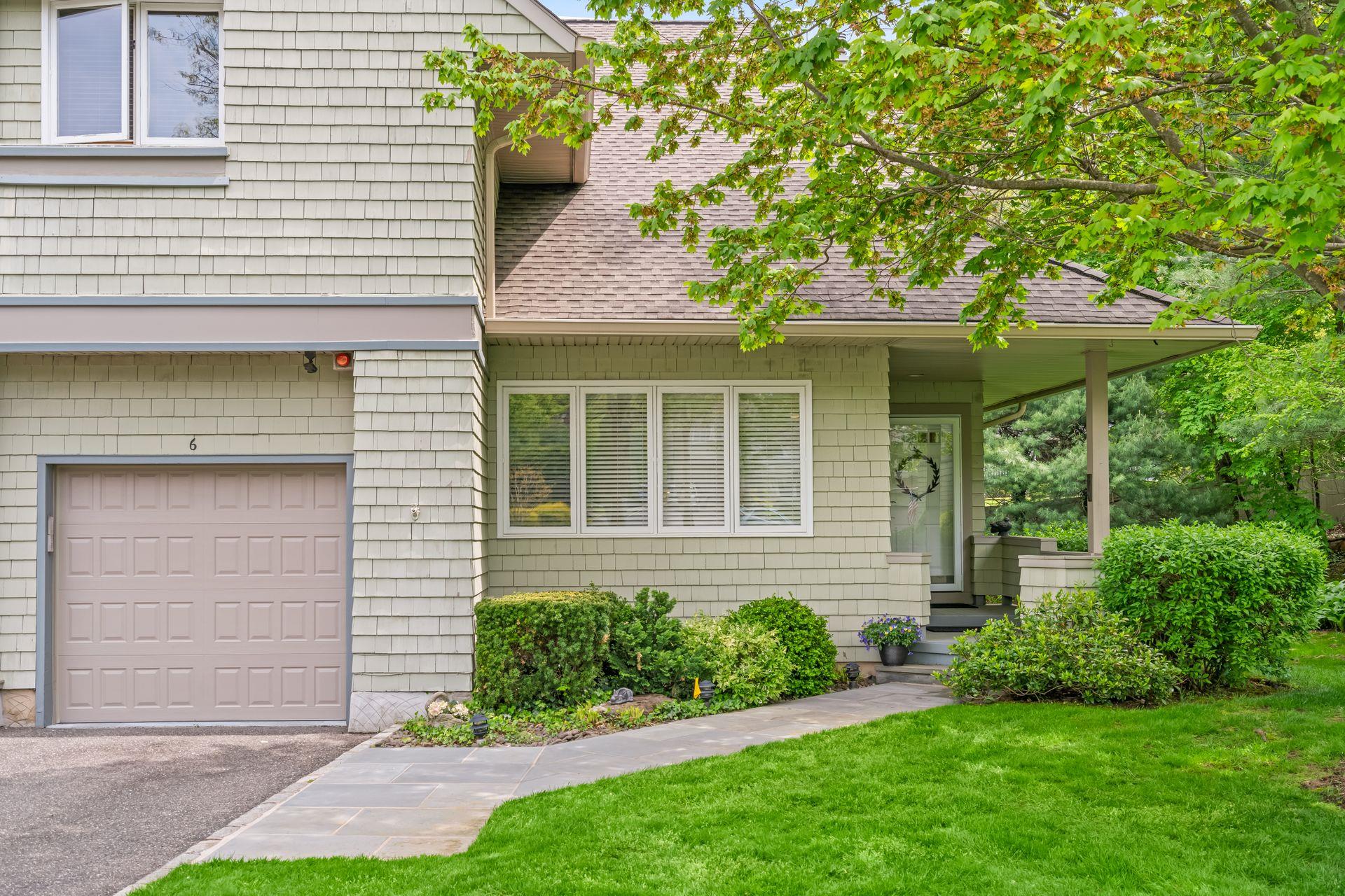 #1 photo, 6 Insbrook Court, Huntington , NY 11743