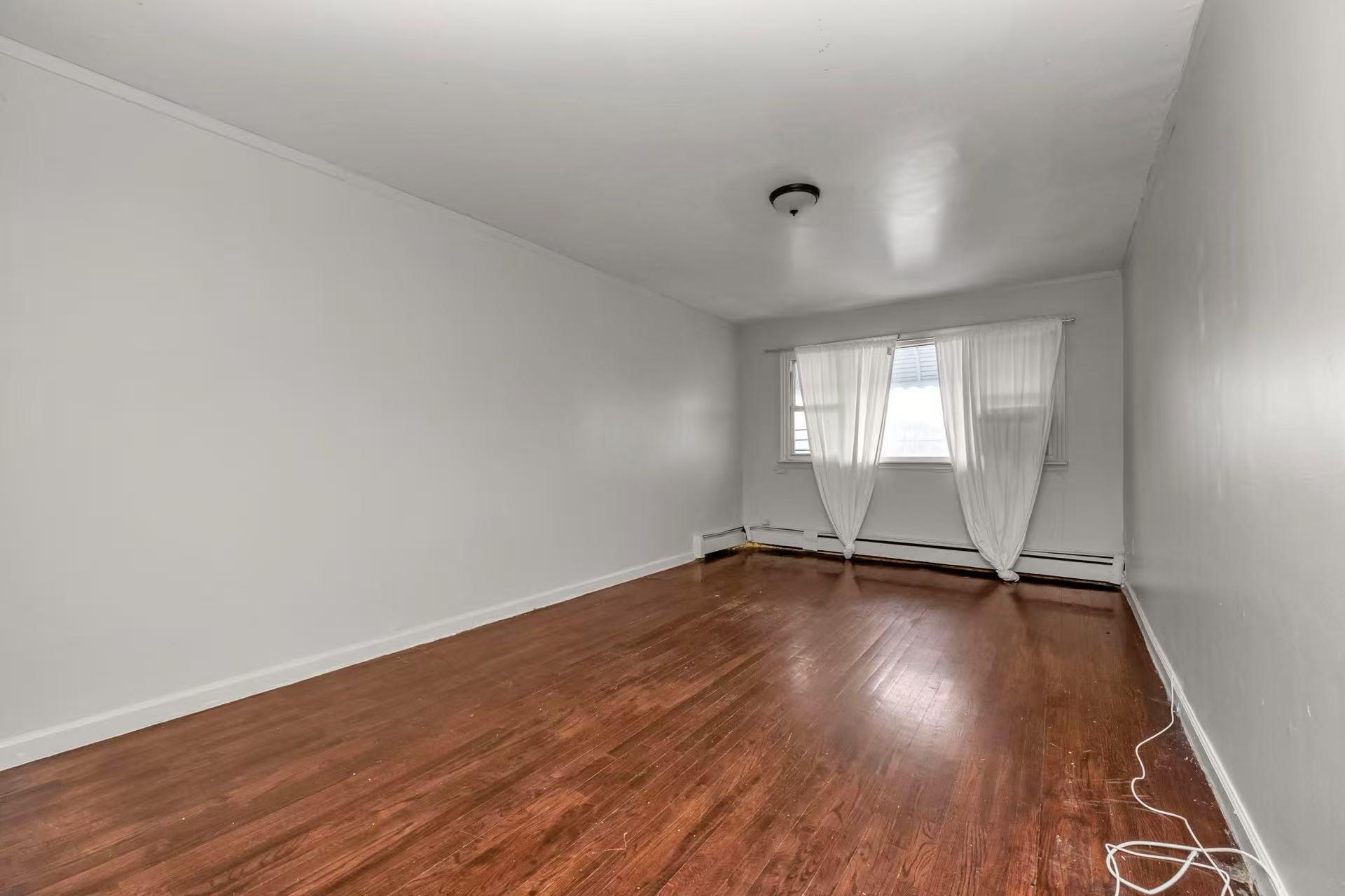 #6 photo, 4016 E Tremont Avenue, ブロンクス区 Bronx , NY 10465