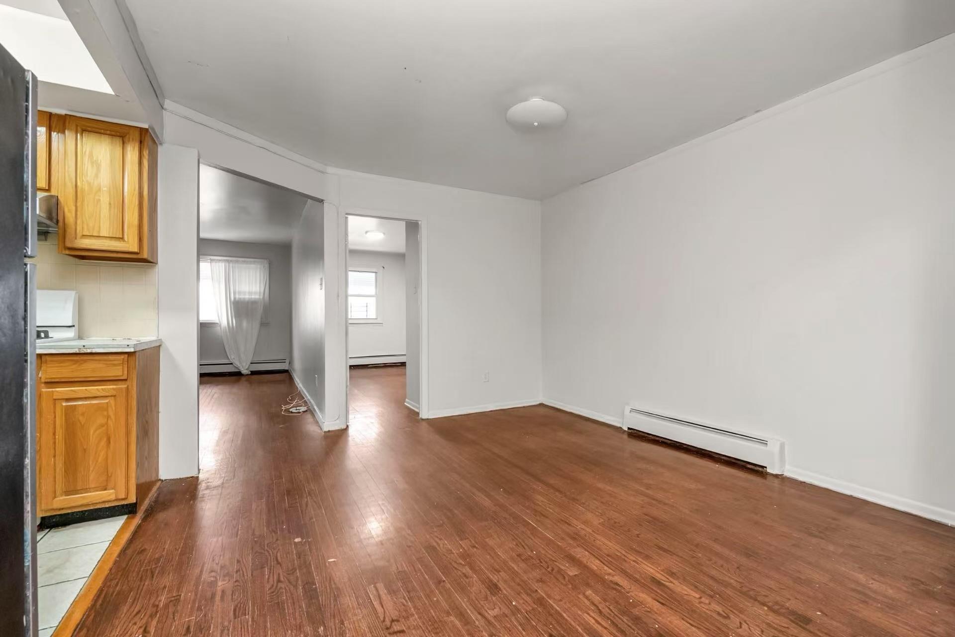 #8 photo, 4016 E Tremont Avenue, ブロンクス区 Bronx , NY 10465