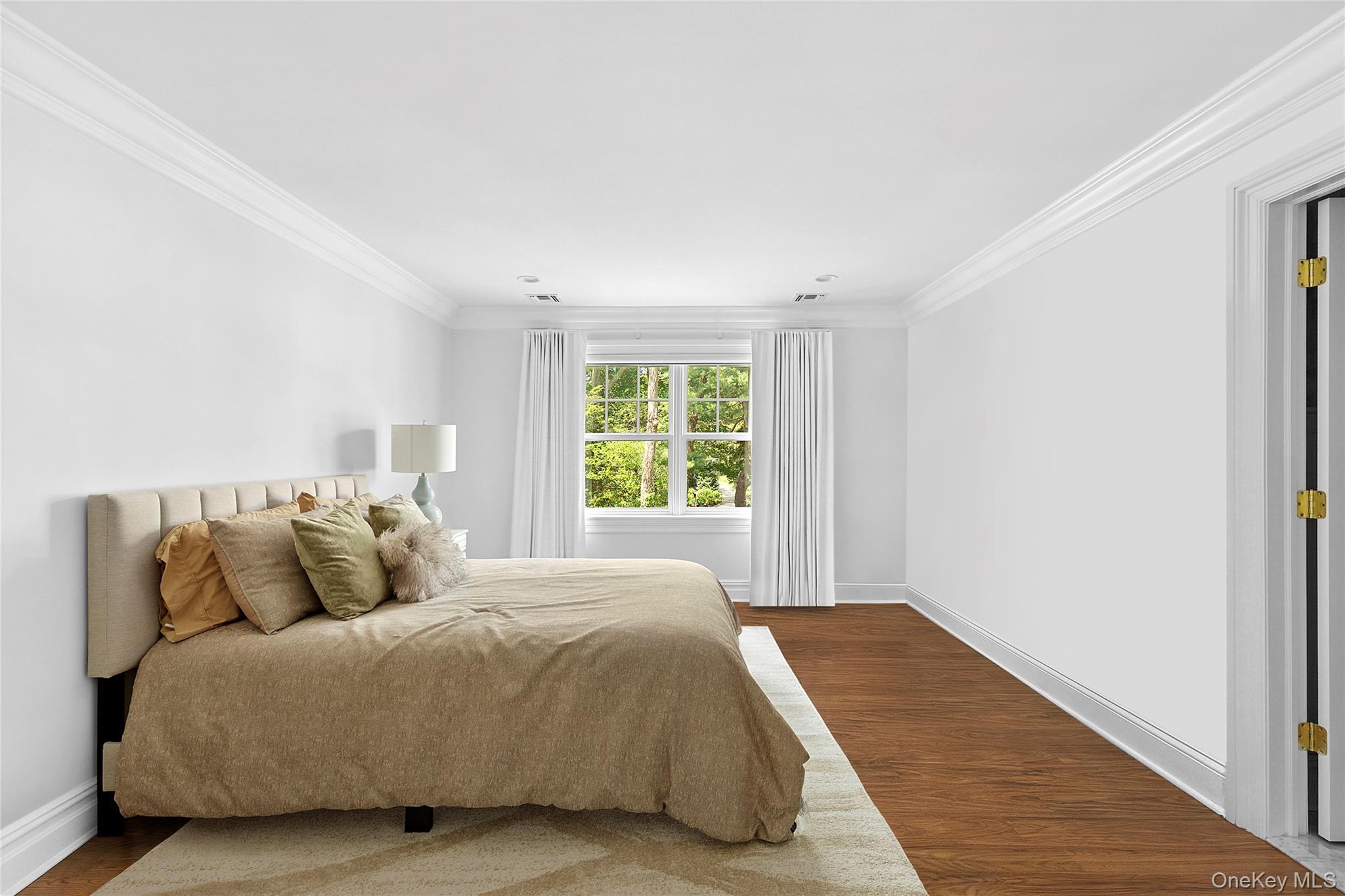 #18 photo, 1608 Stewart Lane, Laurel Hollow , NY 11791