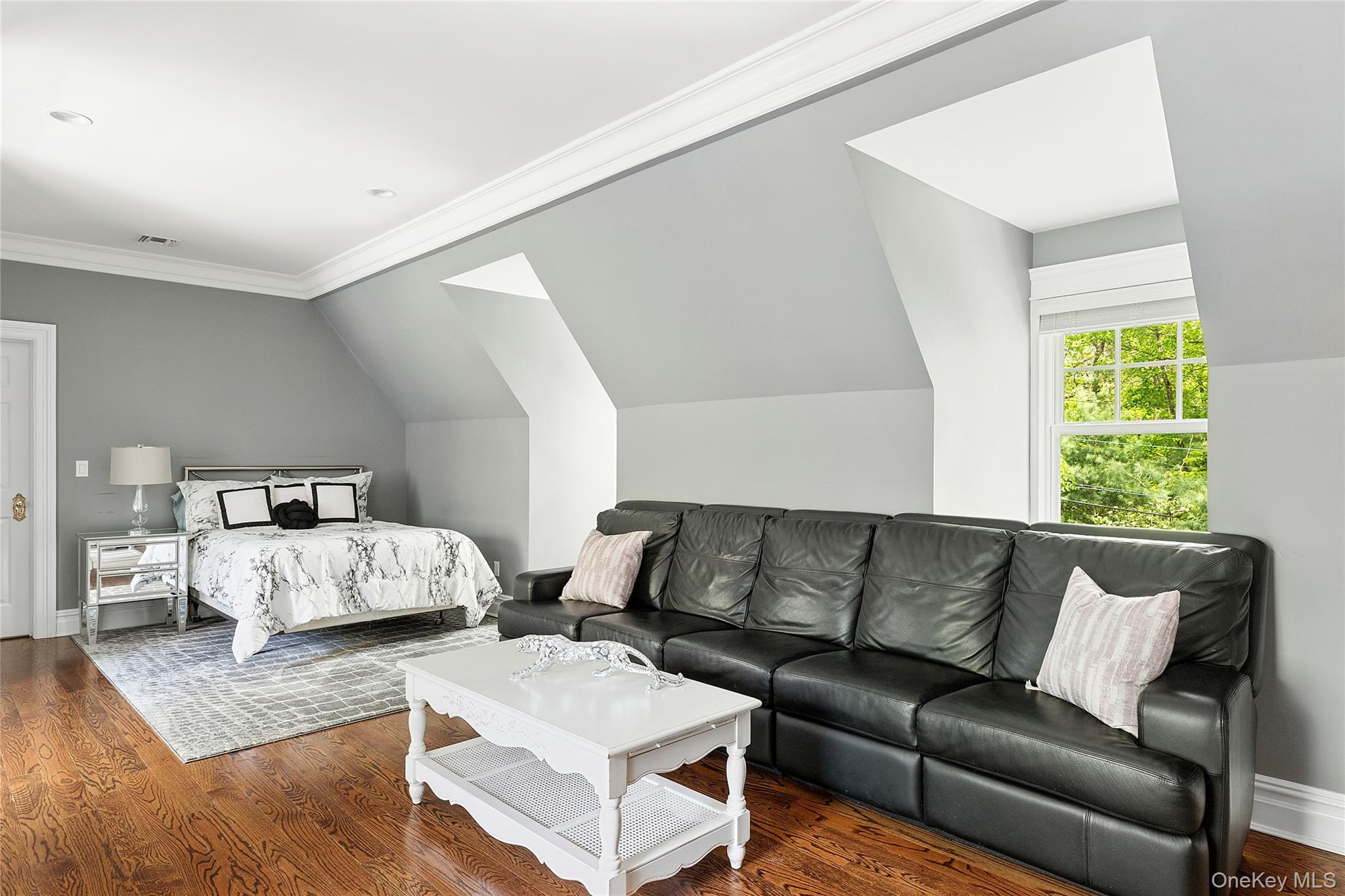 #20 photo, 1608 Stewart Lane, Laurel Hollow , NY 11791