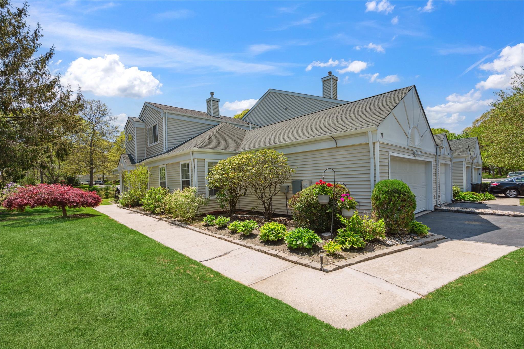 #1 photo, 77 Fox Court, 東長島 Manorville , NY 11949