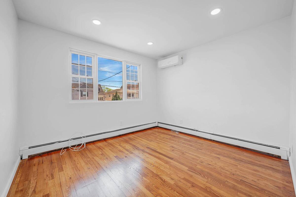 #12 photo, 15940 95th Street, クイーンズ区 Howard Beach , NY 11414