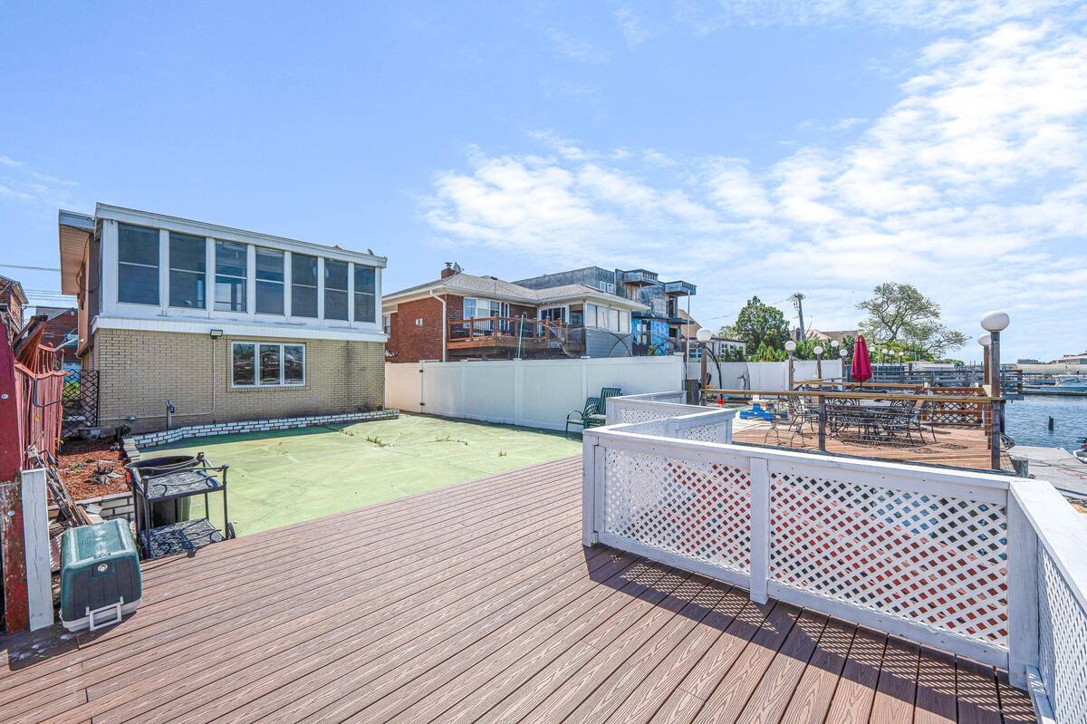 #24 photo, 15940 95th Street, クイーンズ区 Howard Beach , NY 11414