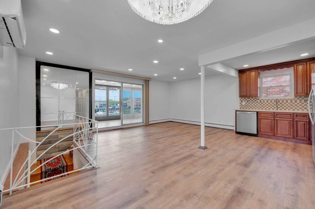 #5 photo, 15940 95th Street, クイーンズ区 Howard Beach , NY 11414