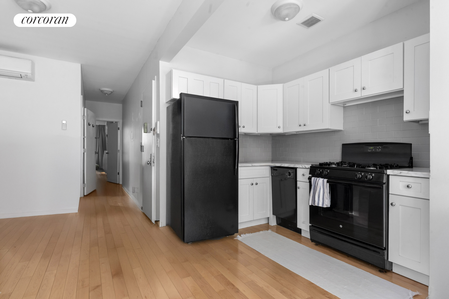 #8 photo, 251 POWERS Street, ブルックリン区 East Williamsburg , NY 11211